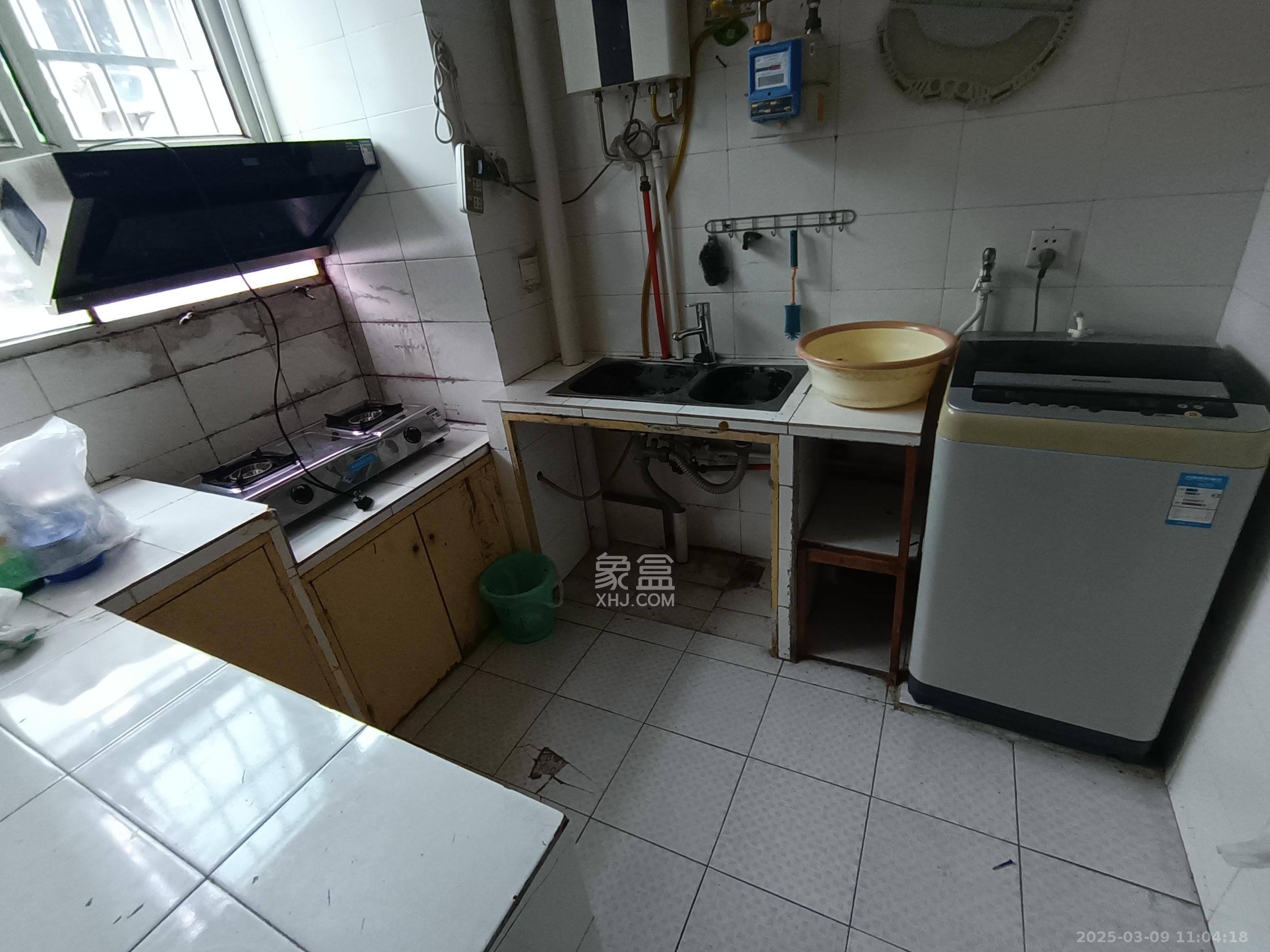 金科园  2室1厅1卫    2500.0元/月 金科园  2室1厅1卫    2500.0元/月室内图