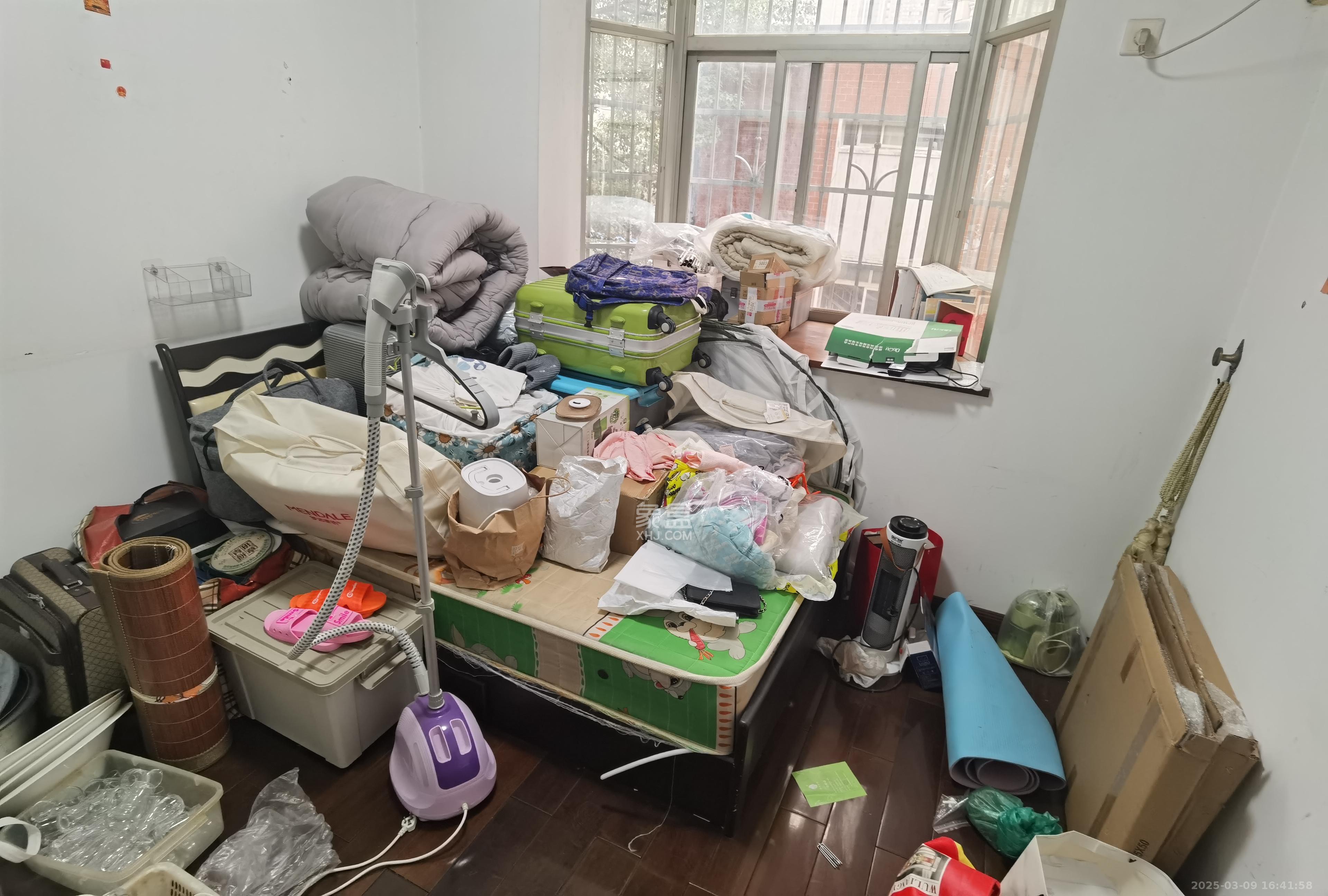 金地华园  4室2厅2卫   3200.00元/月室内图