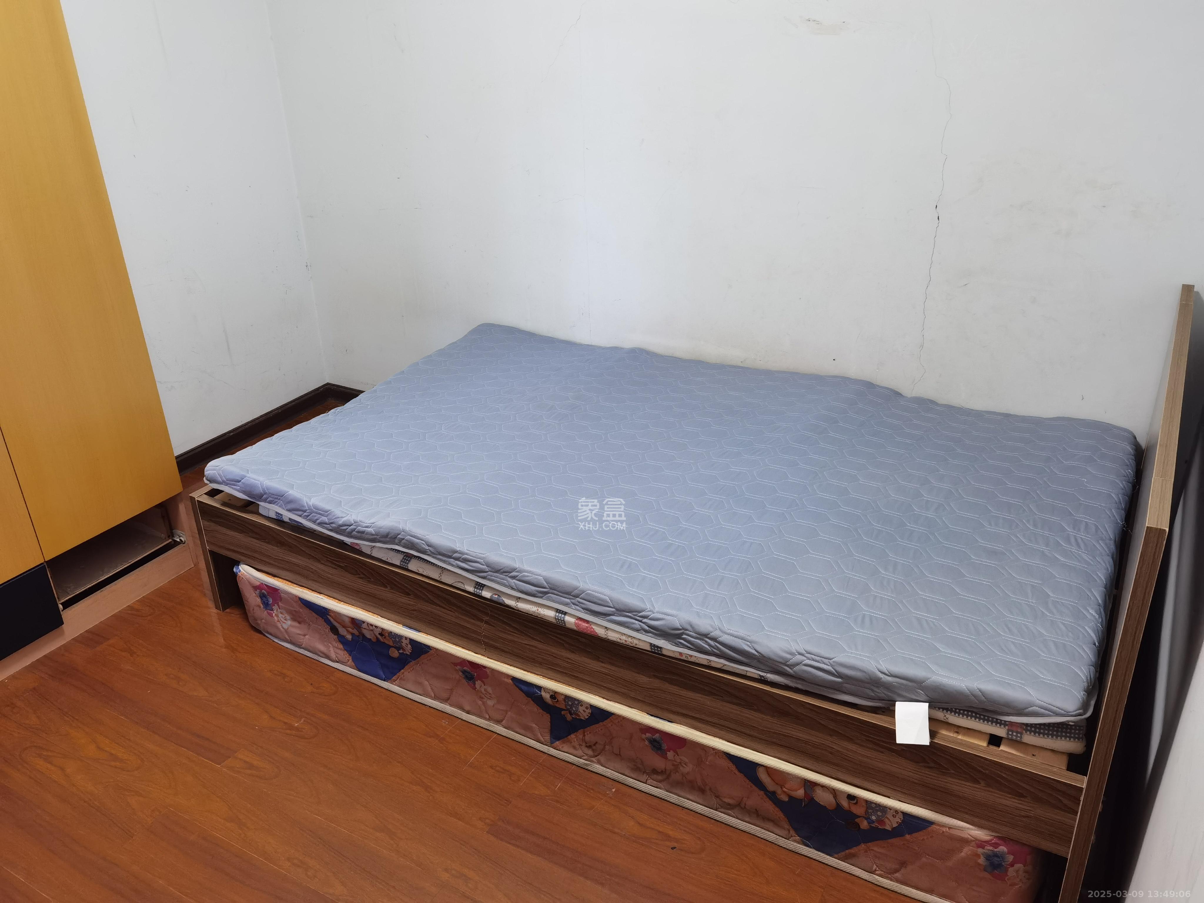 安泰新村 3室2厅1卫 2000.0元/月 安泰新村 3室2厅1卫 2000.0元/月室内图