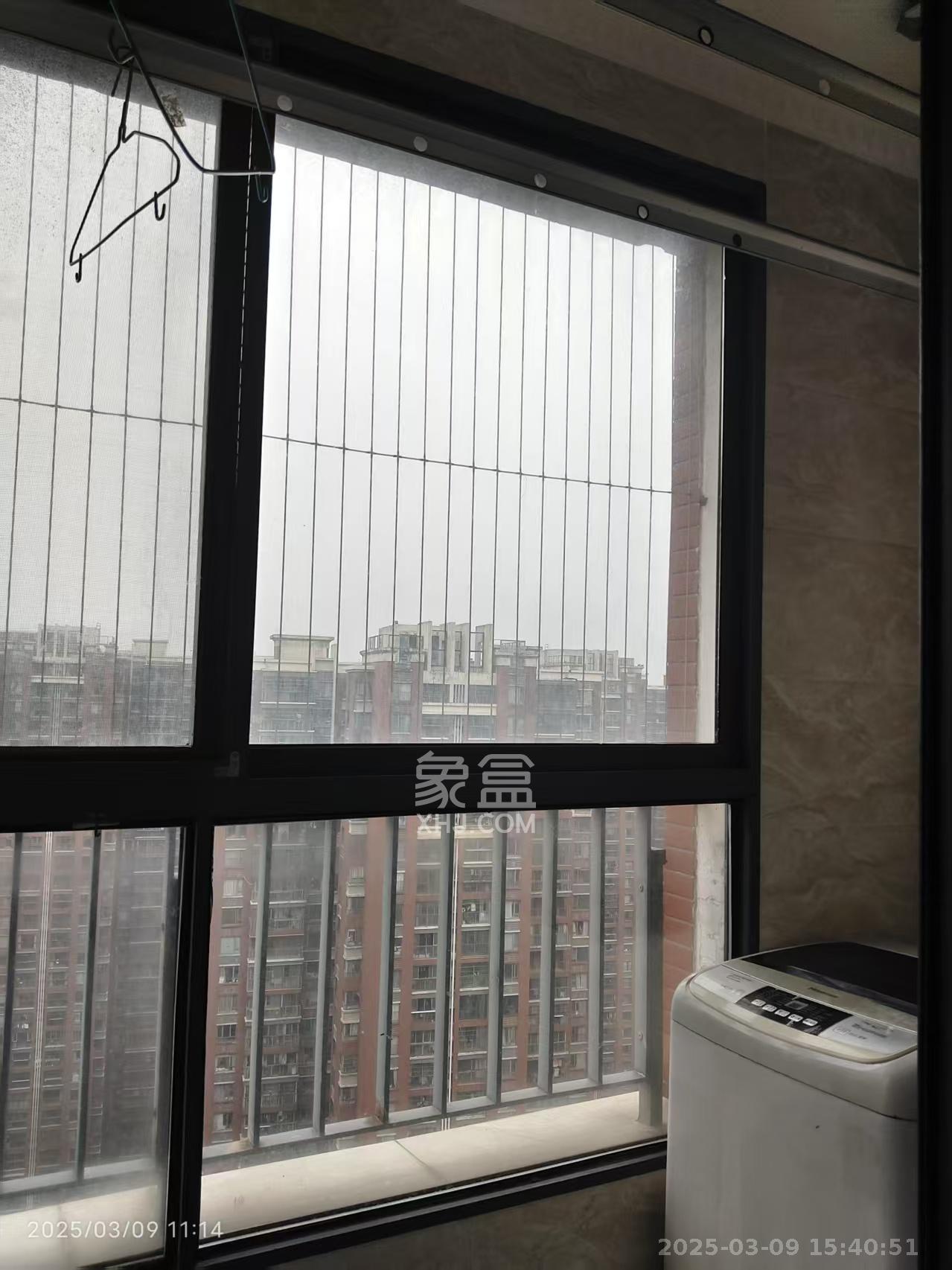 华润凤凰城二期  5室2厅2卫    3500.0元/月 华润凤凰城二期  5室2厅2卫    3500.0元/月室内图