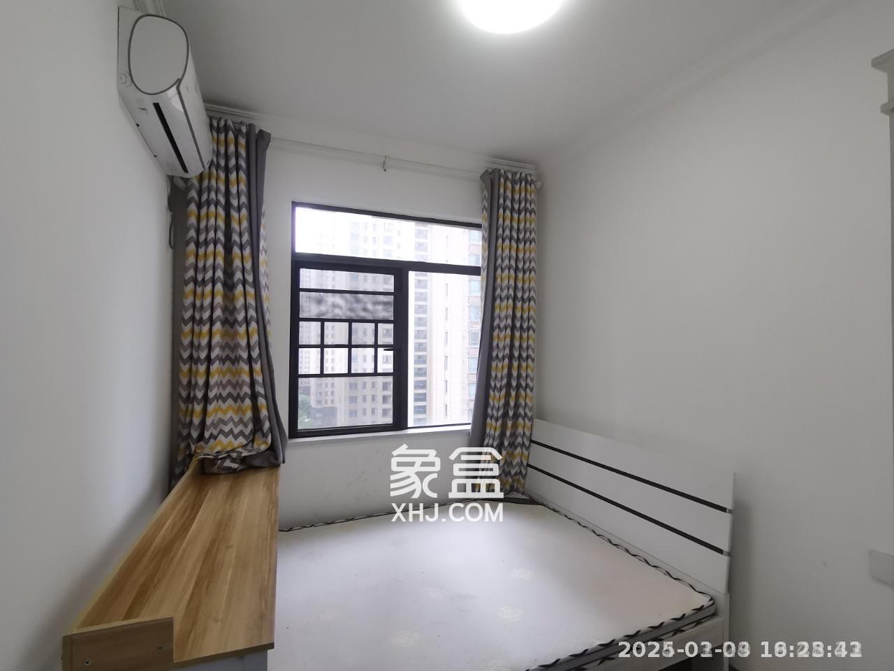 金鹰玖珑山  3室2厅2卫    2500.0元/月室内图