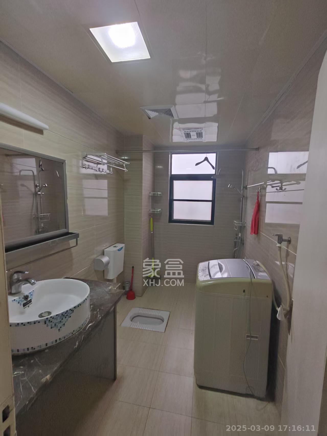 华天苑 3室2厅2卫 2900.0元/月 华天苑 3室2厅2卫 2900.0元/月室内图