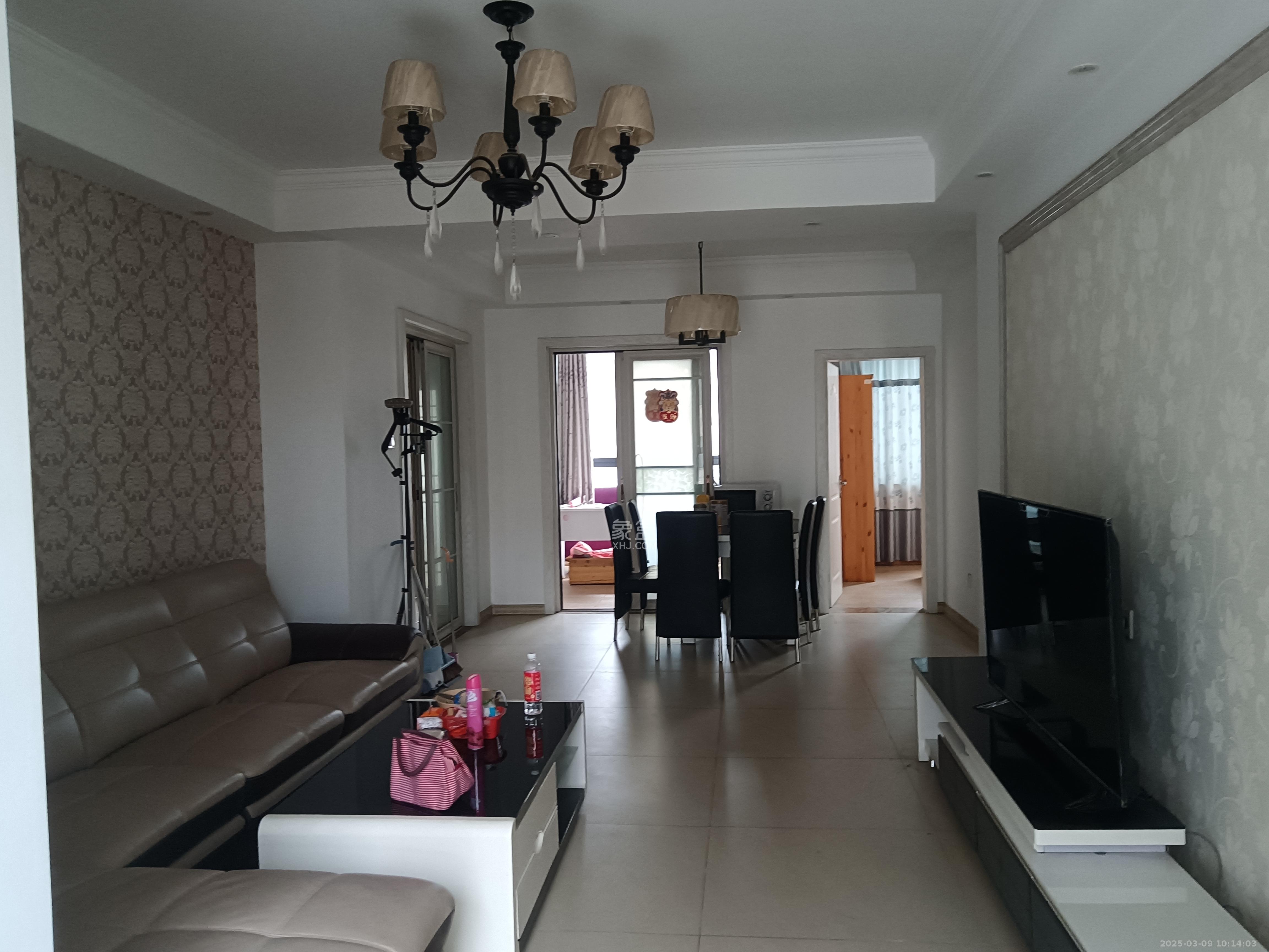 华银天际 3室2厅2卫 2200.0元/月 华银天际 3室2厅2卫 2200.0元/月室内图