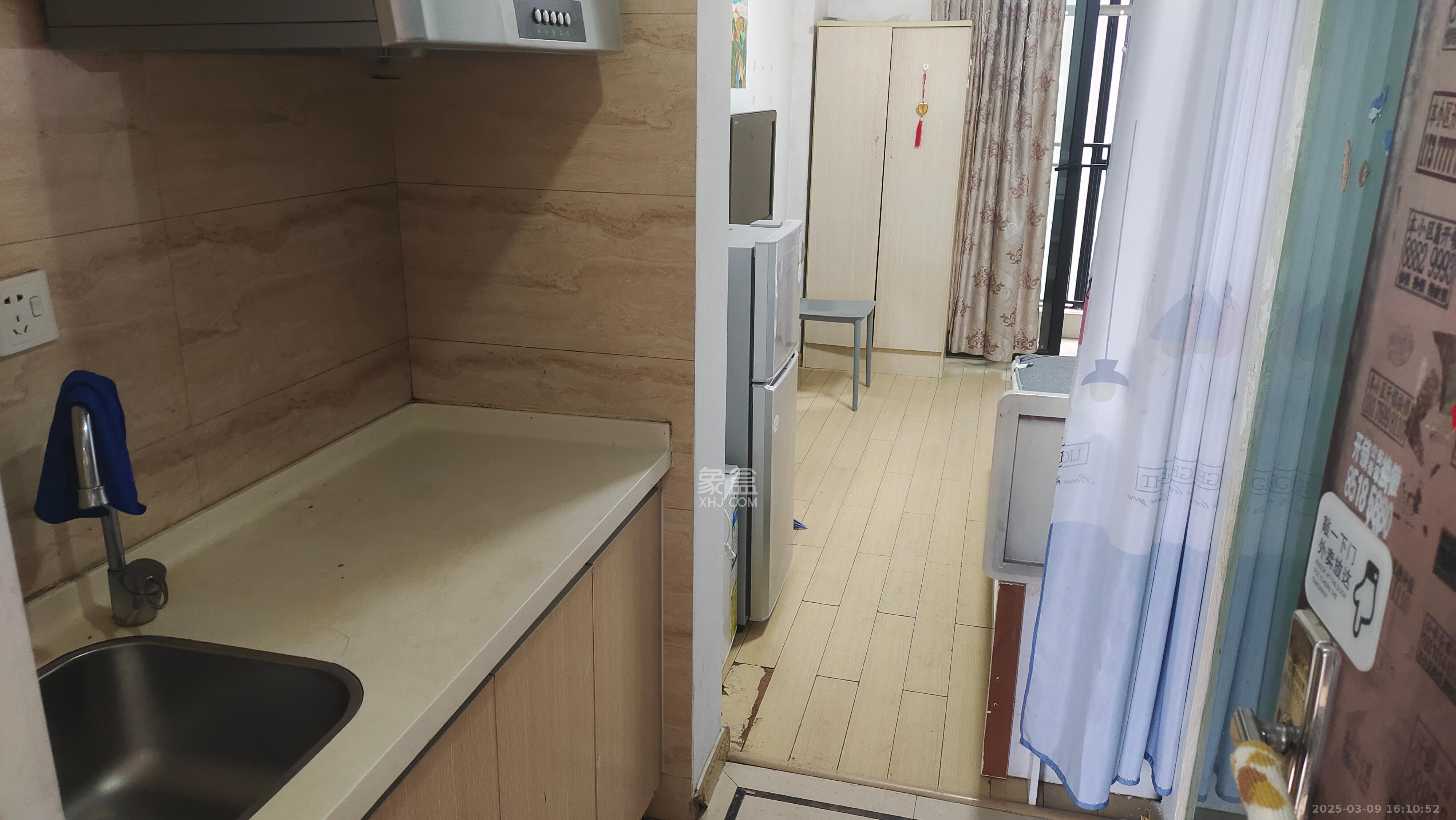 万科金域华府一期 1室1厅1卫 1200.0元/月 万科金域华府一期 1室1厅1卫 1200.0元/月室内图