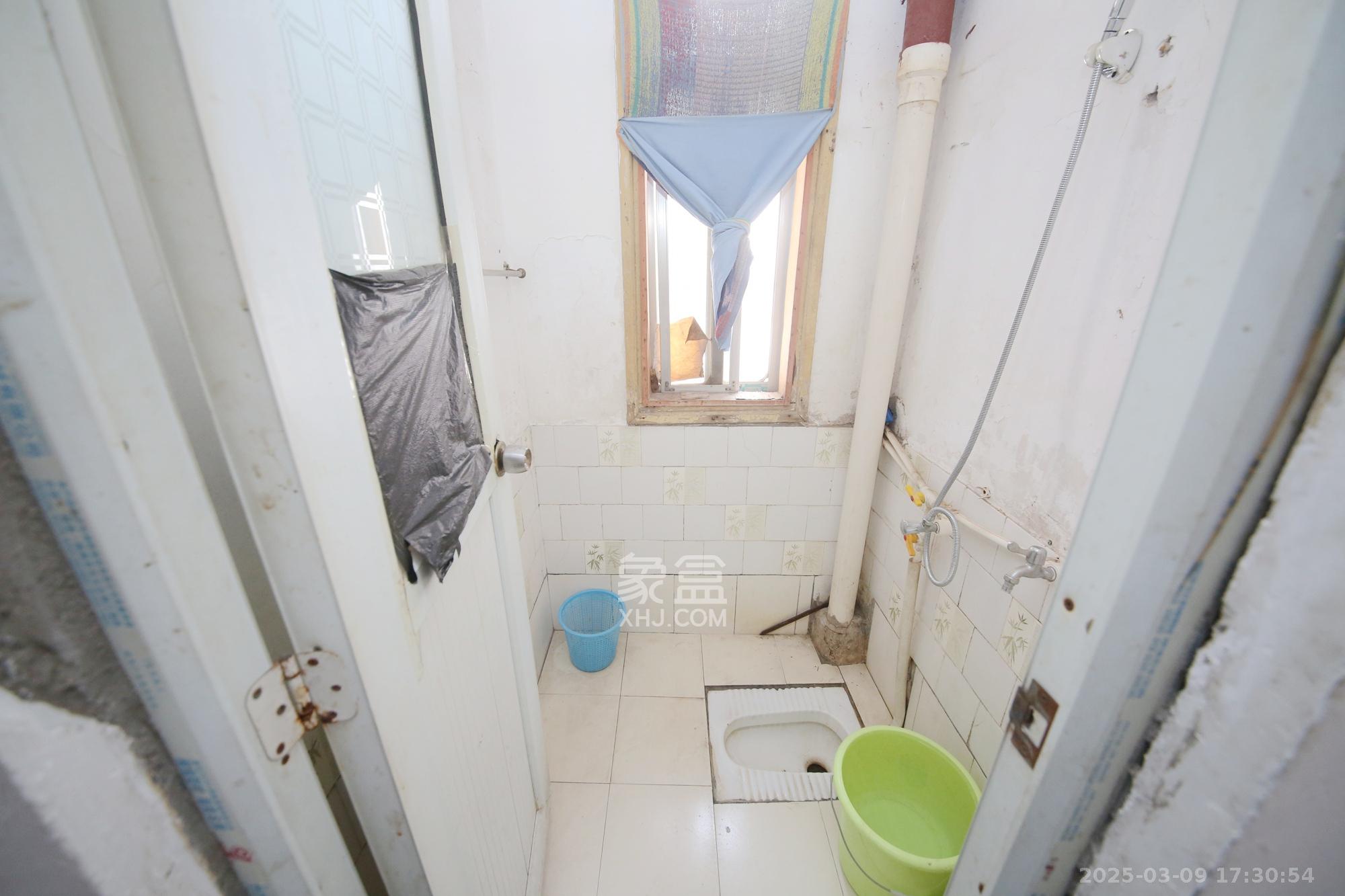 湖商住宅楼  3室2厅1卫   1500.00元/月室内图
