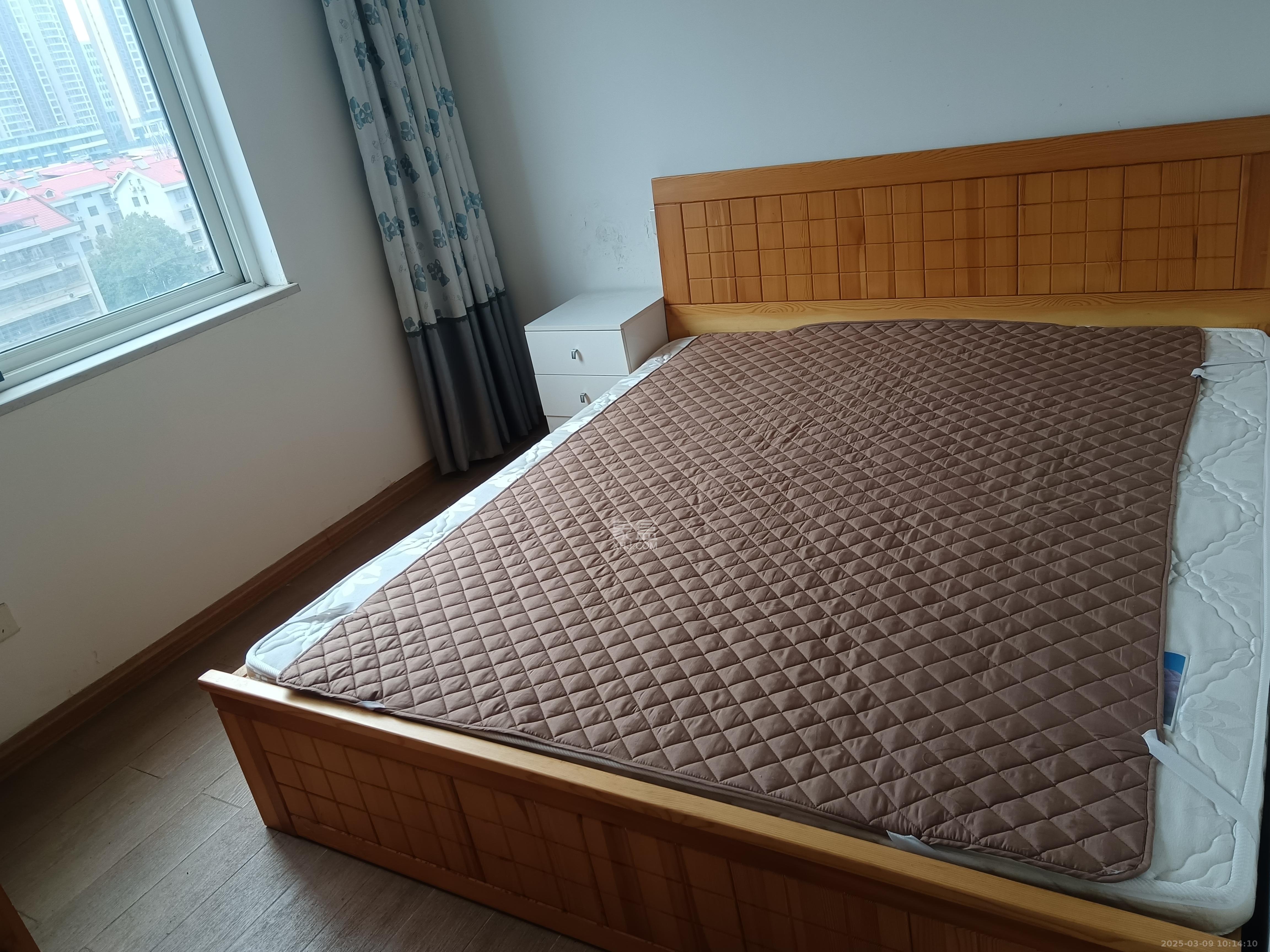 华银天际 3室2厅2卫 2200.0元/月 华银天际 3室2厅2卫 2200.0元/月室内图