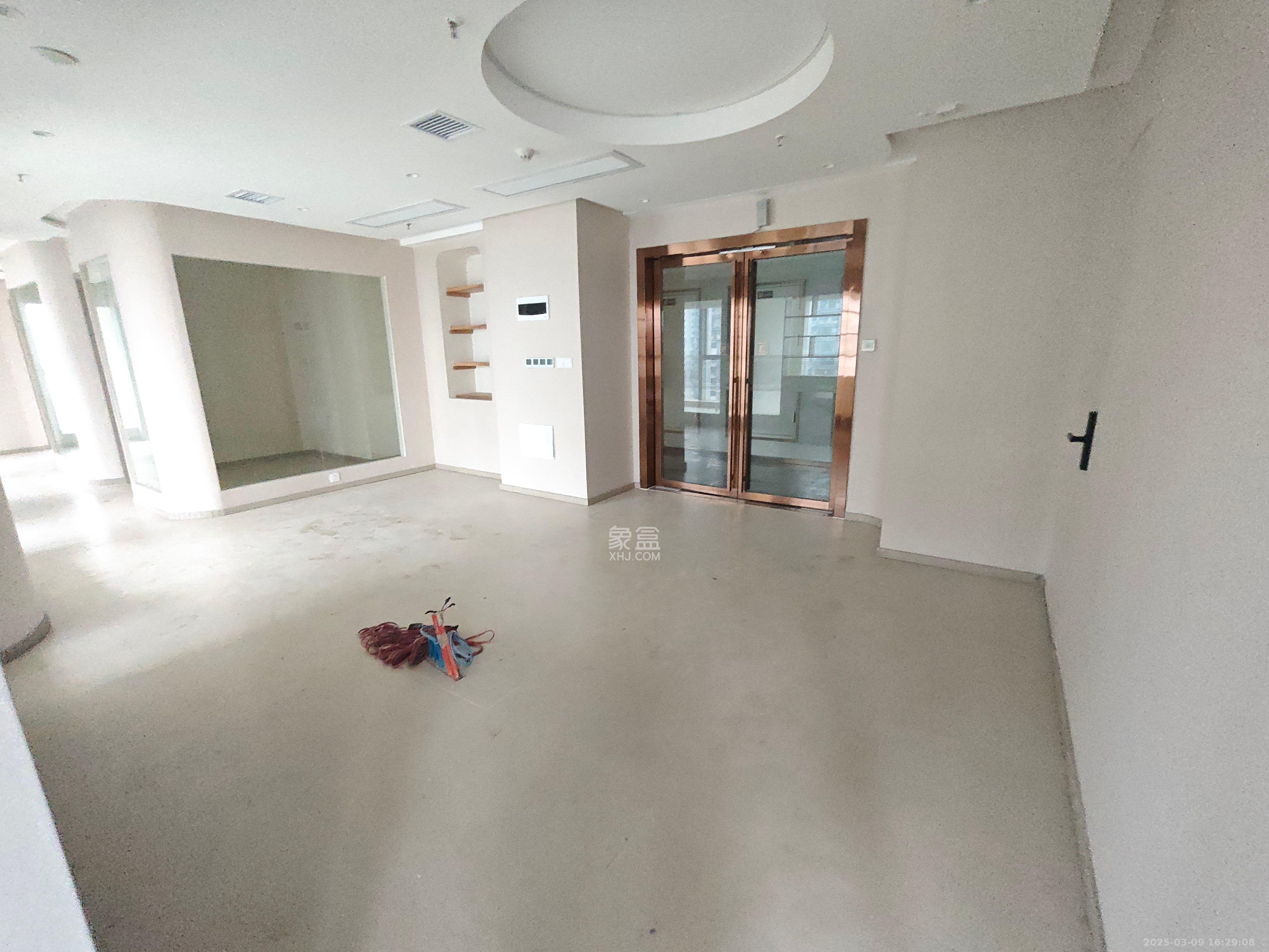 旺德府万象时代   176.0㎡      13500.0元/月