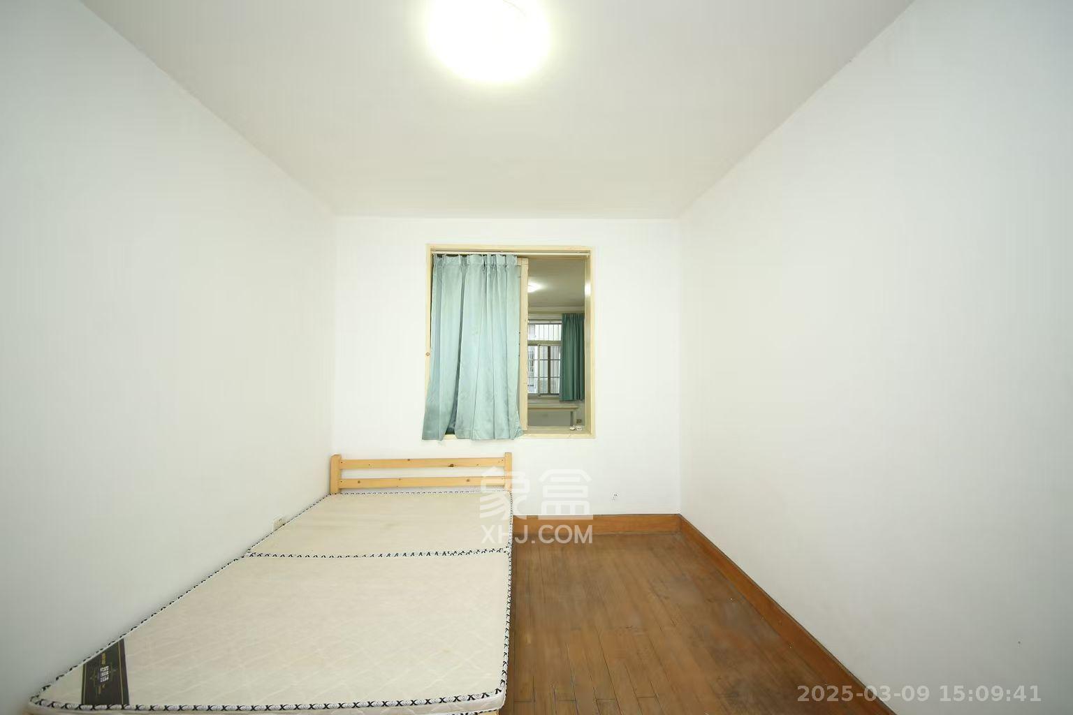 湖南省丝绸集团有限公司宿舍(人民西路288号) 3室2厅1卫 2800.0元/月 湖南省丝绸集团有限公司宿舍(人民西路288号) 3室2厅1卫 2800.0元/月室内图