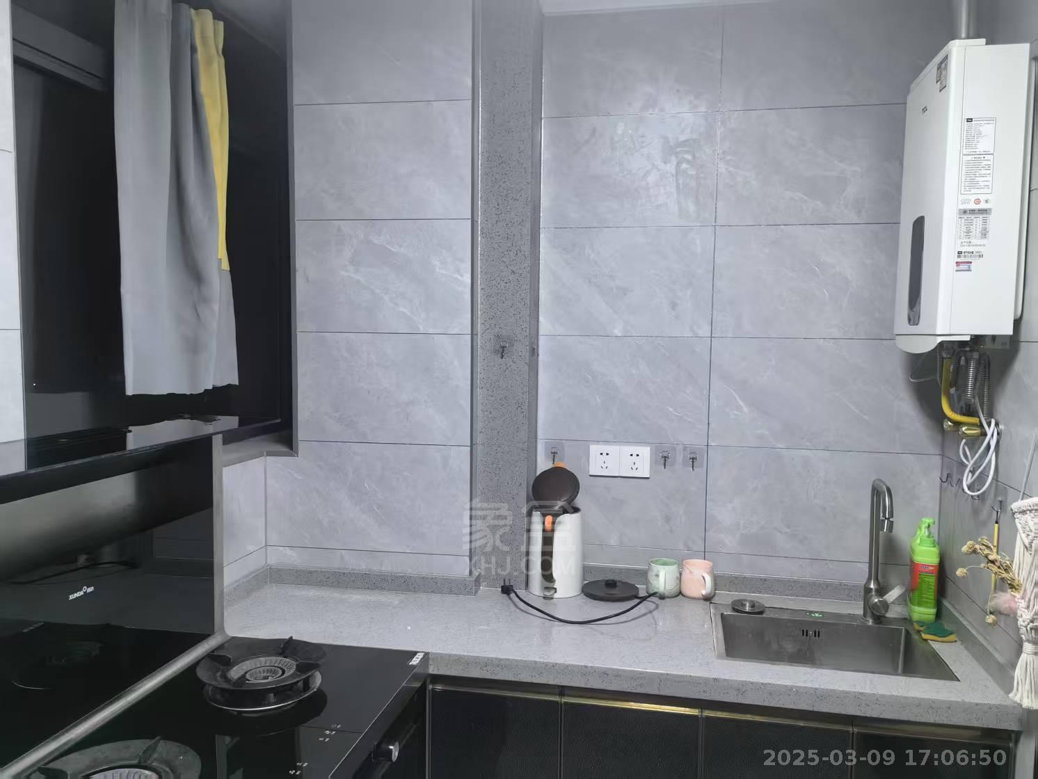 流金岁月-华晨国际 1室1厅1卫 1700.0元/月 流金岁月-华晨国际 1室1厅1卫 1700.0元/月室内图