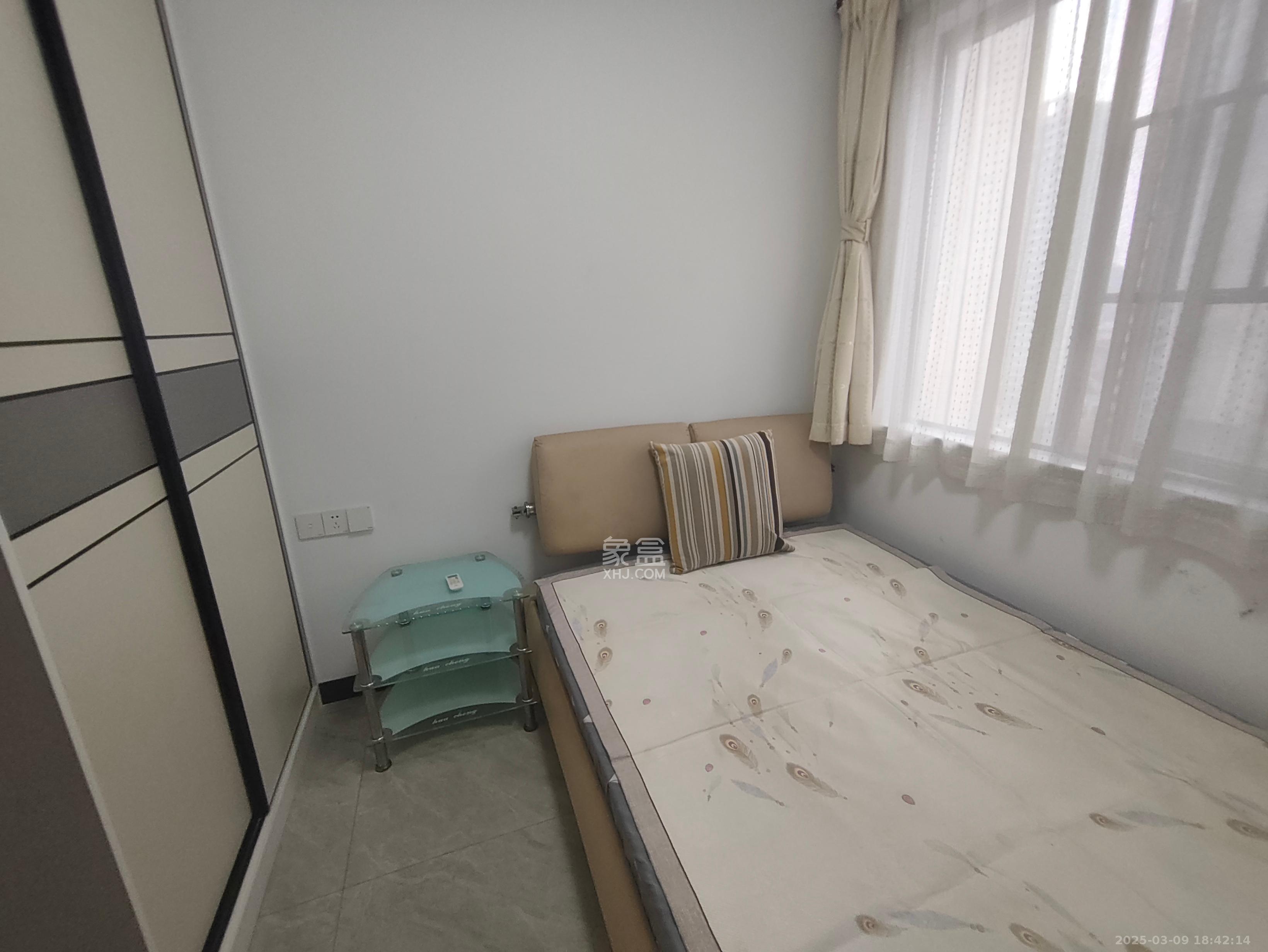 绿地海外滩一期 3室2厅0卫 2000.0元/月 绿地海外滩一期 3室2厅0卫 2000.0元/月室内图