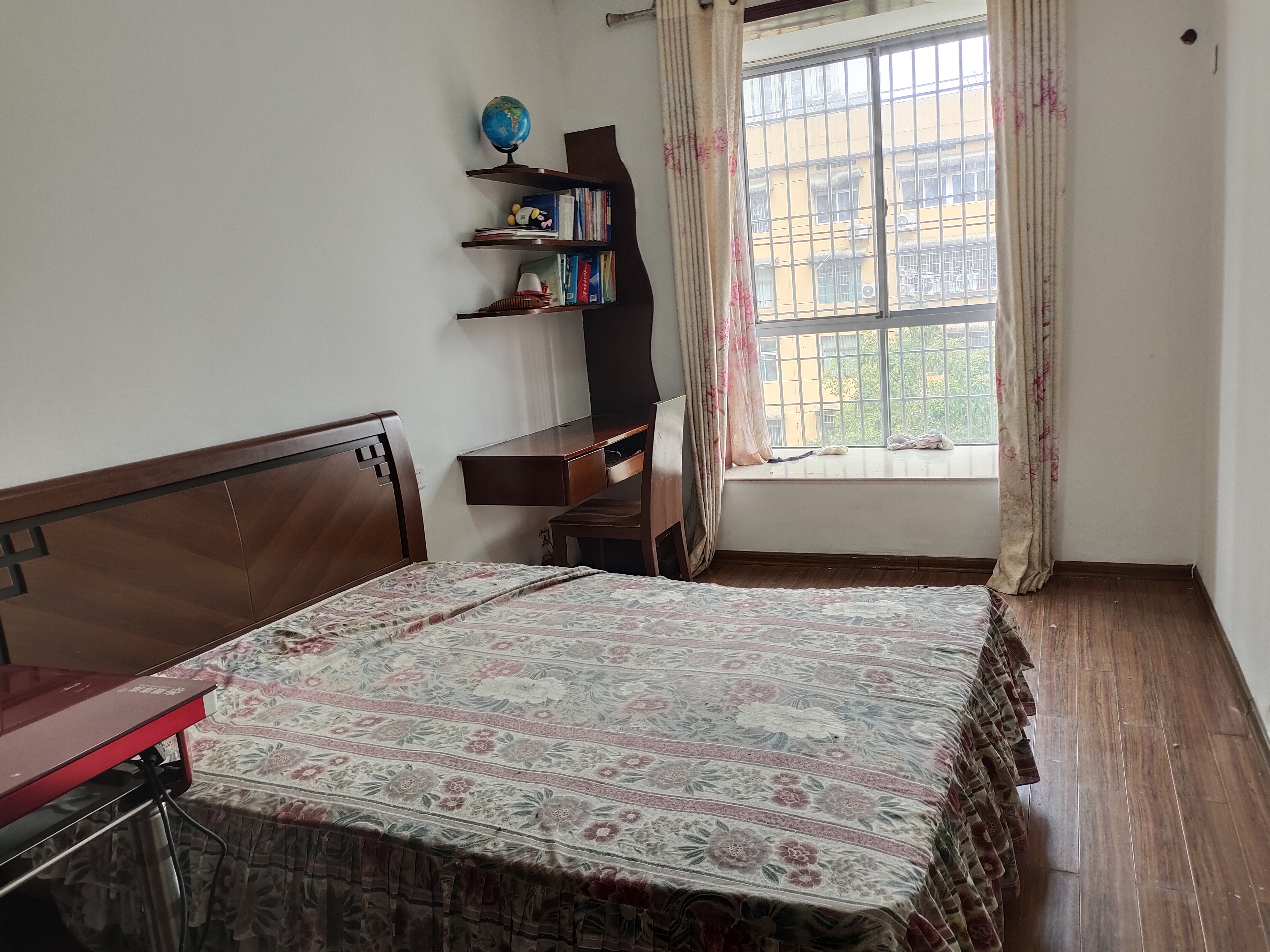 三星龙园 3室2厅2卫 67.0万 三星龙园 3室2厅2卫 67.0万卧室