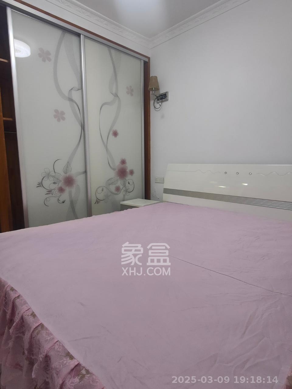 蝴蝶谷 3室2厅2卫 2200.0元/月 蝴蝶谷 3室2厅2卫 2200.0元/月室内图