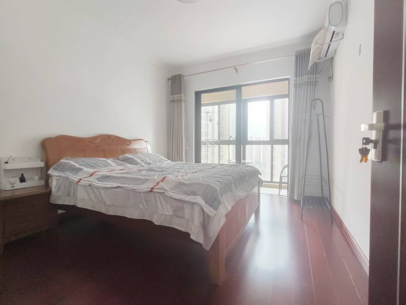 中海锦城 3室2厅2卫 220.0万 中海锦城 3室2厅2卫 220.0万室内图