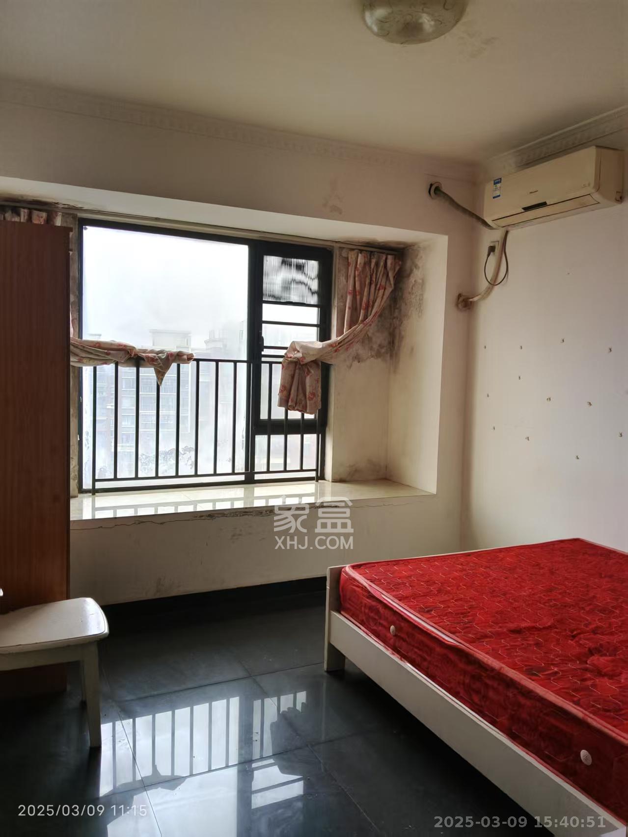 华润凤凰城二期  5室2厅2卫    3500.0元/月 华润凤凰城二期  5室2厅2卫    3500.0元/月室内图