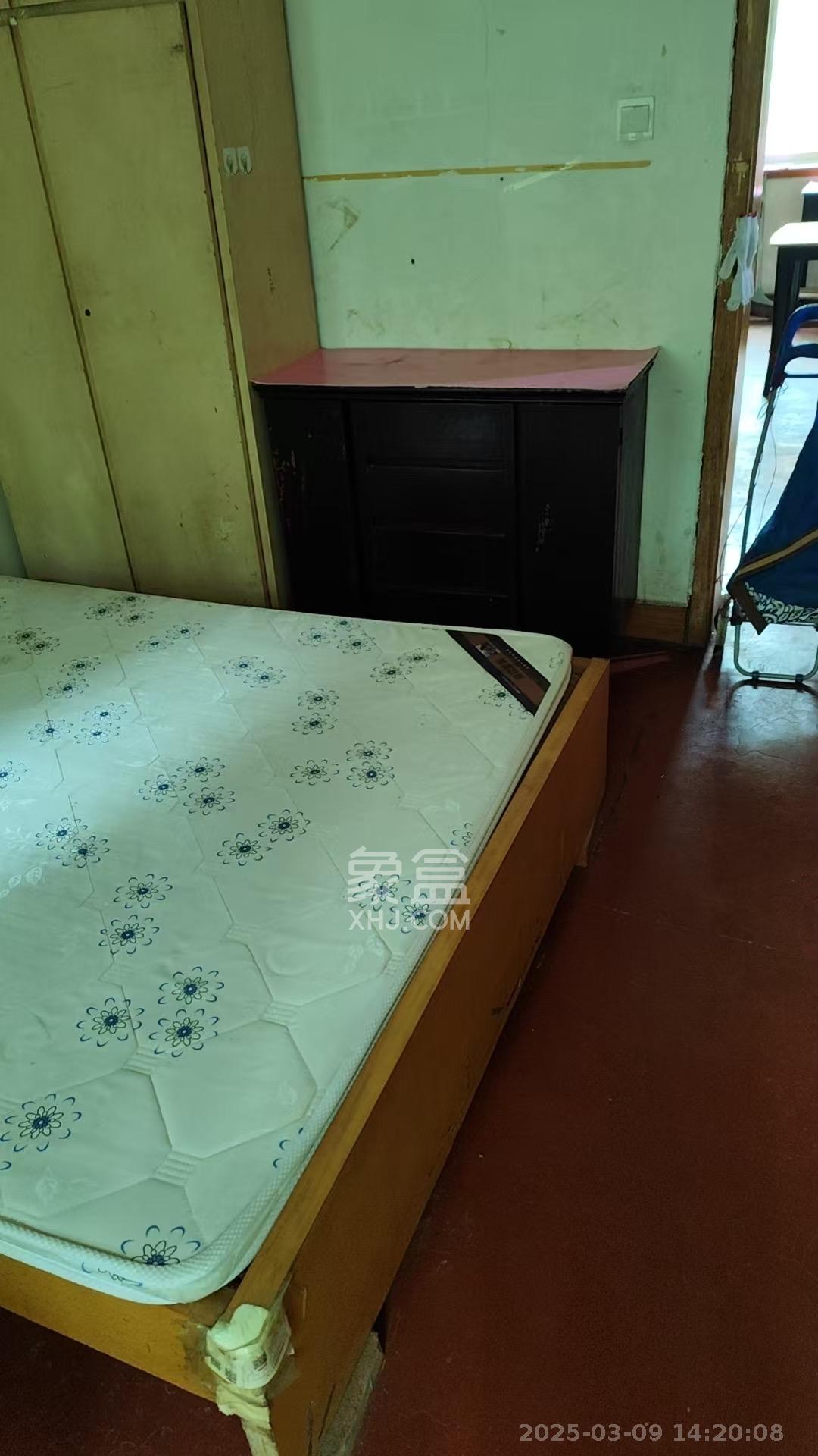 三湘小区 3室1厅1卫 1200.0元/月 三湘小区 3室1厅1卫 1200.0元/月室内图