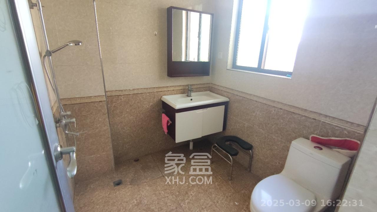 鑫天御景湾  3室2厅2卫   2900.00元/月室内图