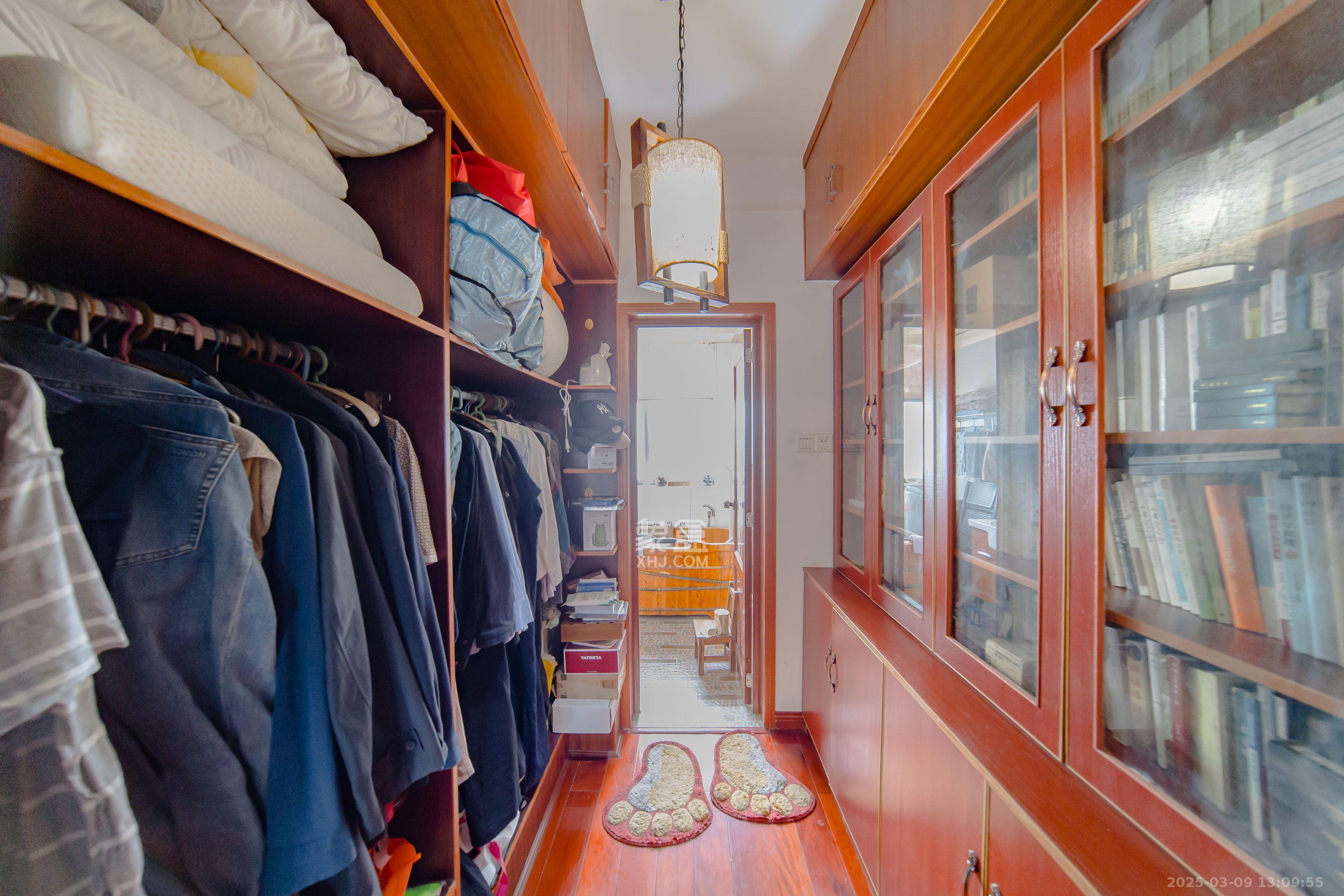 阳光100一期、四五期 5室2厅2卫 3000.0元/月 阳光100一期、四五期 5室2厅2卫 3000.0元/月室内图