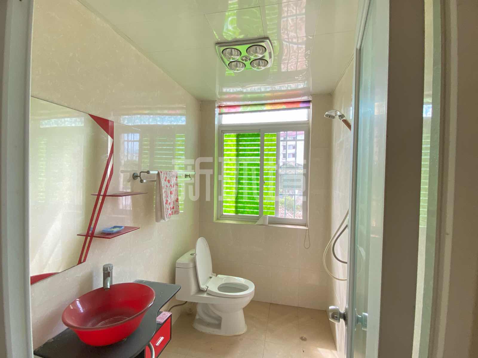 五金建材市场二期 3室2厅2卫 76.0万 五金建材市场二期 3室2厅2卫 76.0万客厅