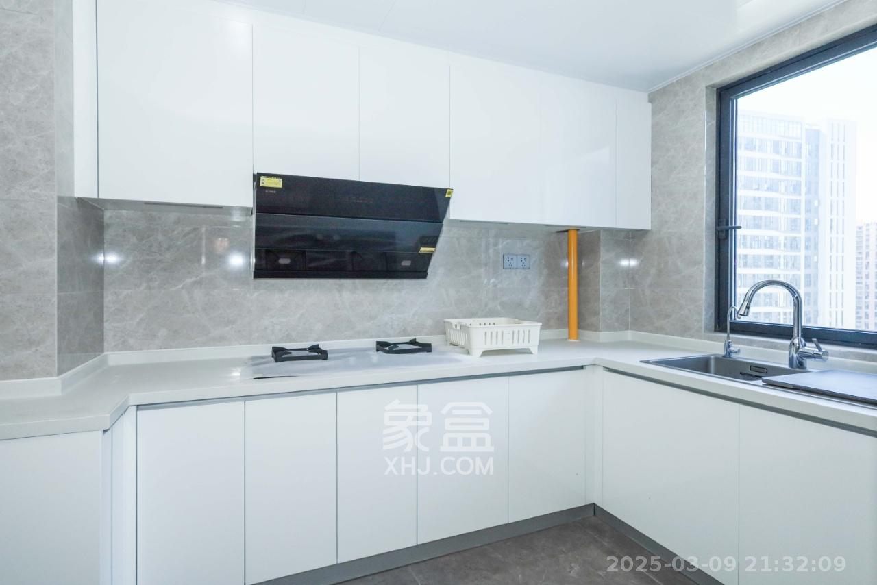 中海阅溪府  4室2厅2卫    3200.0元/月室内图