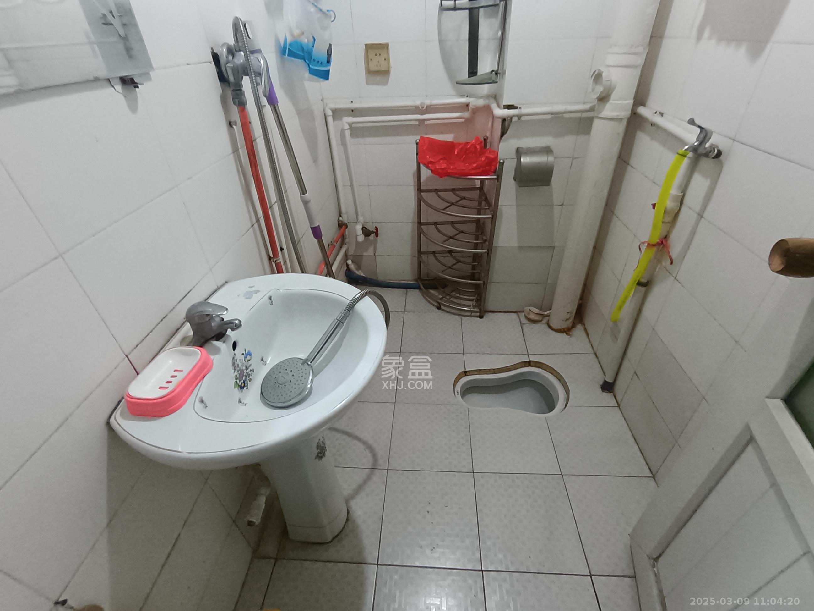 金科园  2室1厅1卫    2500.0元/月室内图