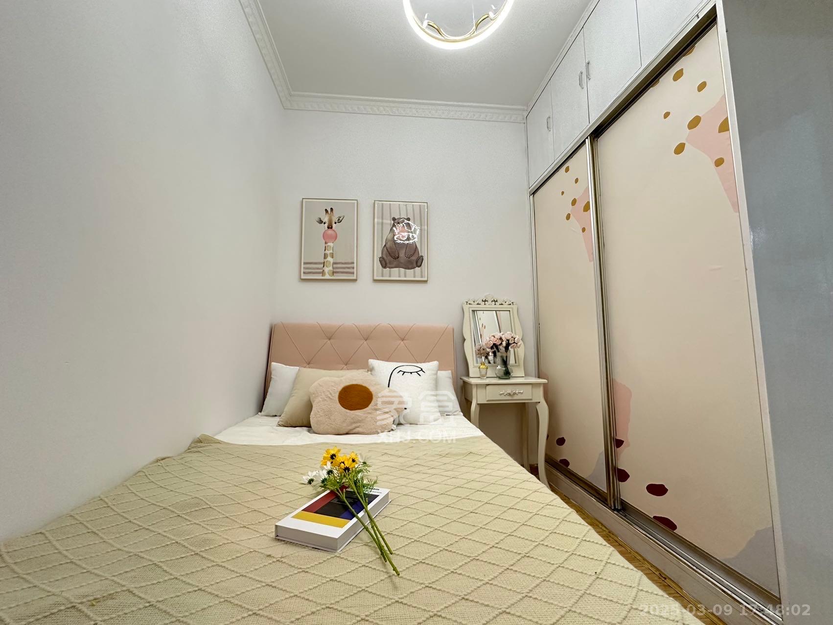 融圣国际 1室1厅1卫 3280.0元/月 融圣国际 1室1厅1卫 3280.0元/月室内图