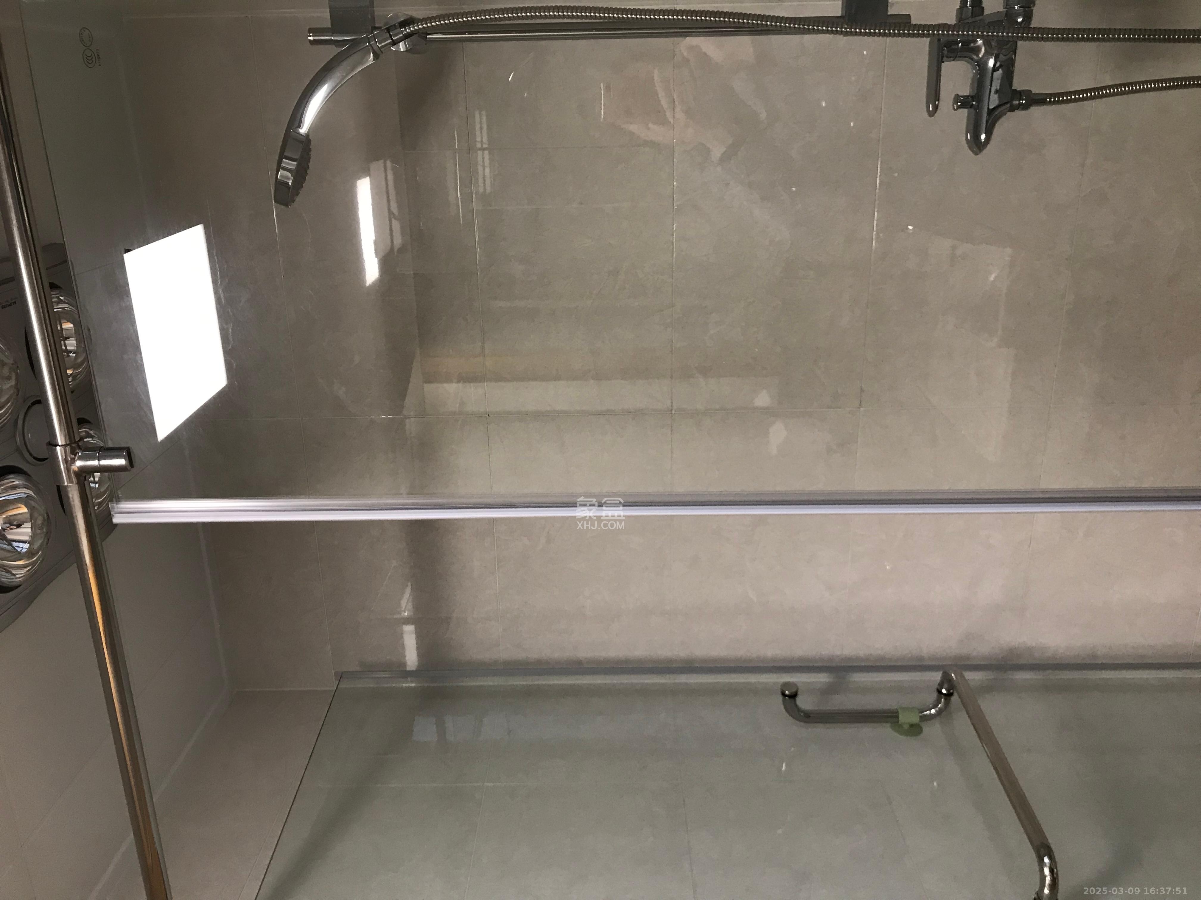 中海国际二期 1室1厅1卫 1300.0元/月 中海国际二期 1室1厅1卫 1300.0元/月室内图