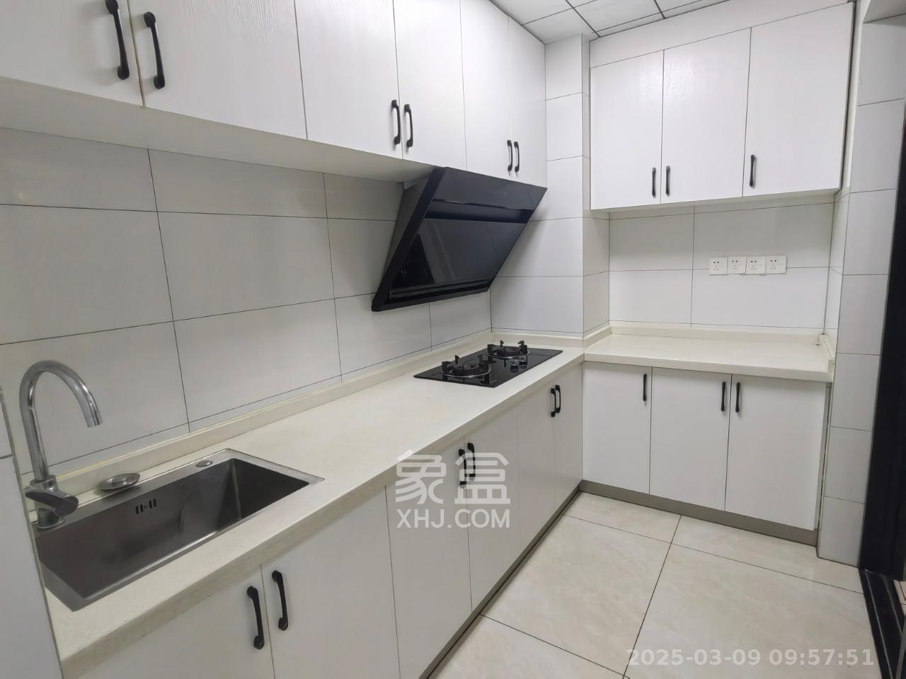 时代倾城三期 3室2厅2卫 2300.0元/月 时代倾城三期 3室2厅2卫 2300.0元/月室内图