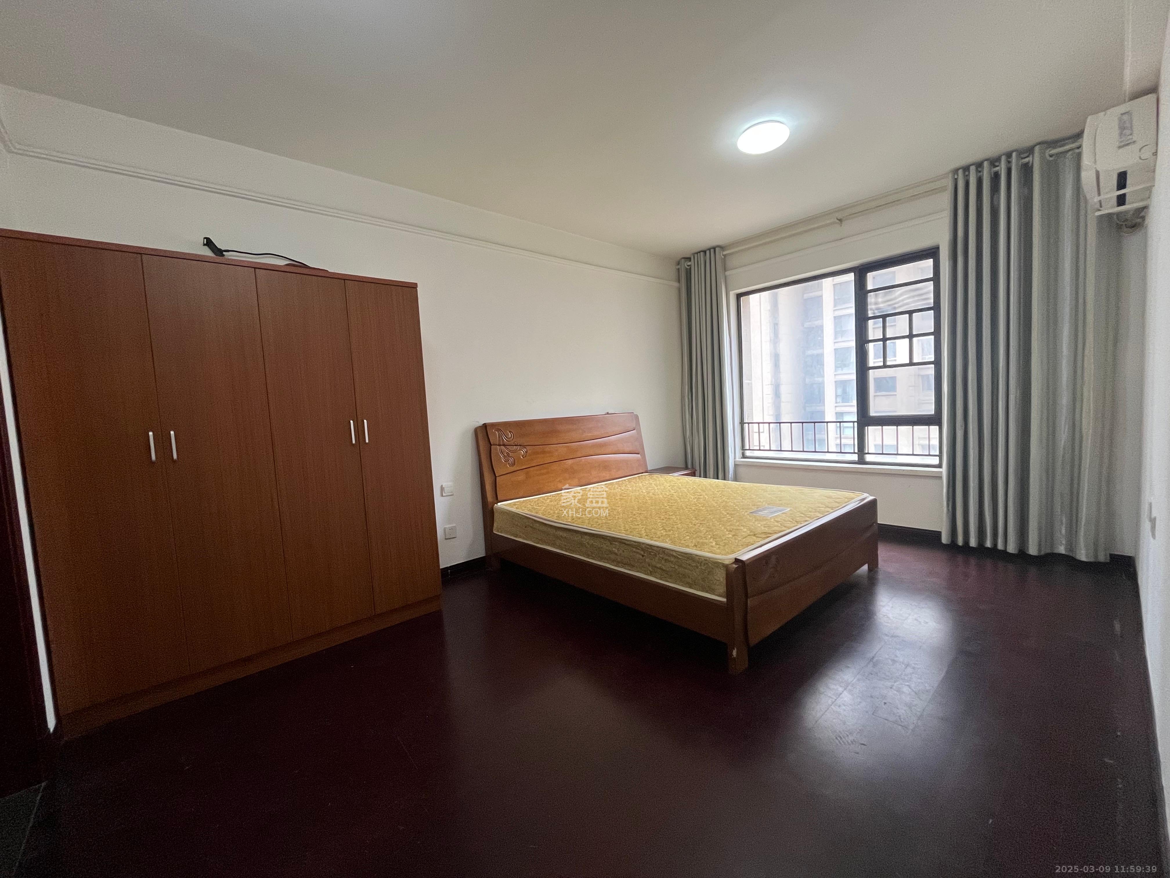 中海国际三期  3室2厅1卫    2200.0元/月 中海国际三期  3室2厅1卫    2200.0元/月室内图