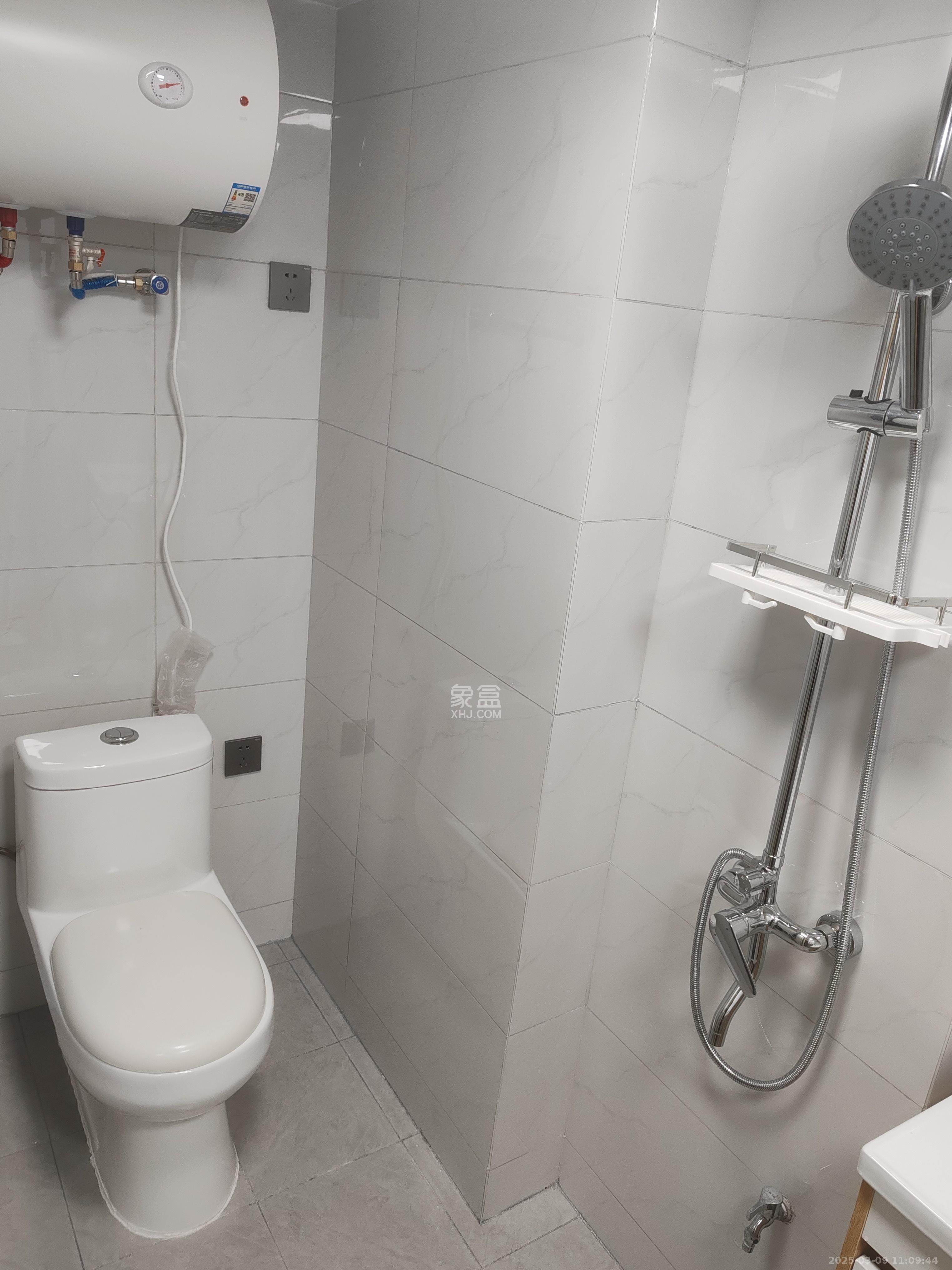 保利国际广场 1室1厅1卫 1600.00元/月 保利国际广场 1室1厅1卫 1600.00元/月室内图