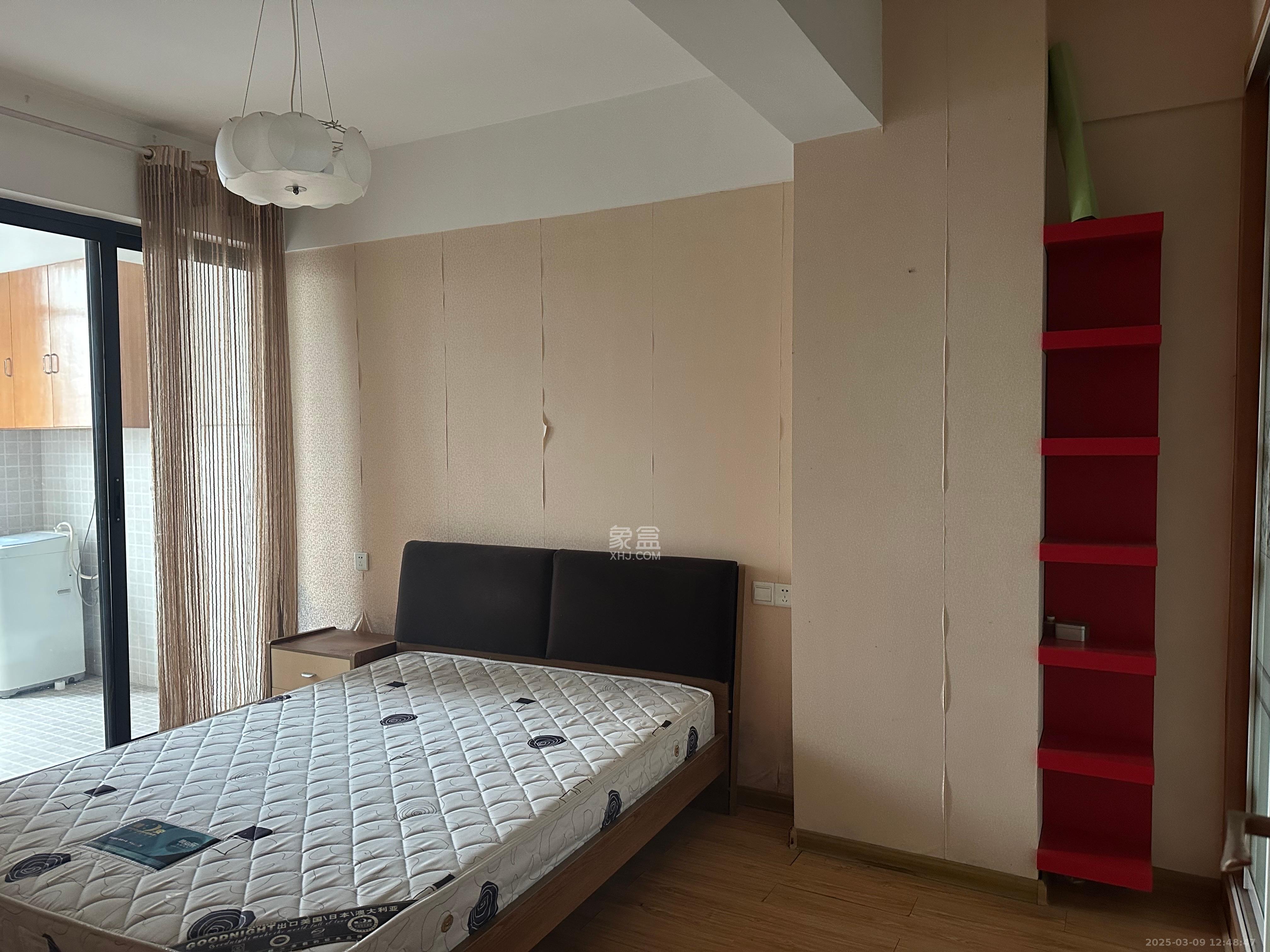 钱隆学府一、二期 2室1厅1卫 1600.0元/月 钱隆学府一、二期 2室1厅1卫 1600.0元/月室内图