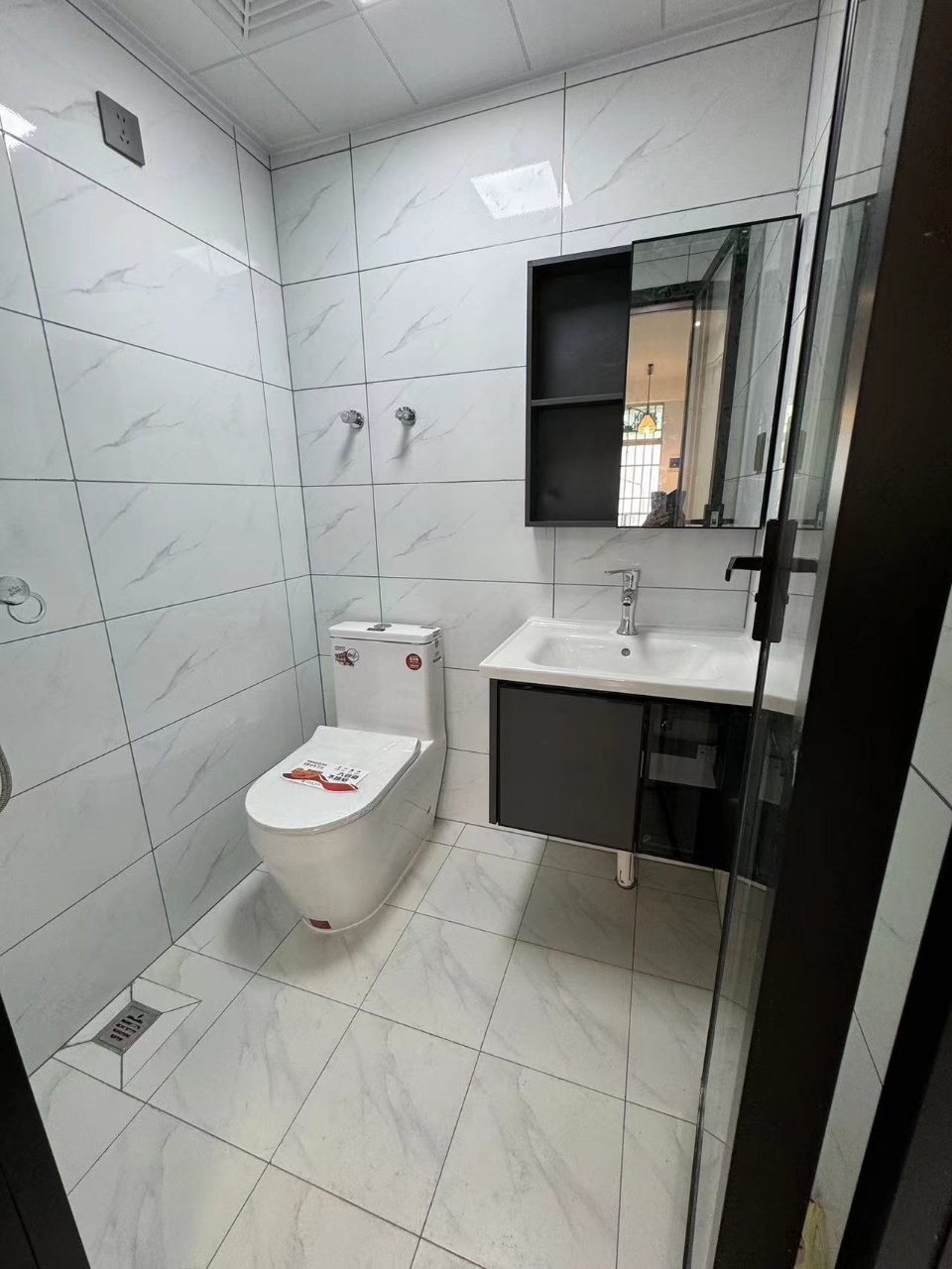 恒利大厦 1室0厅0卫 62.0万 恒利大厦 1室0厅0卫 62.0万室内图