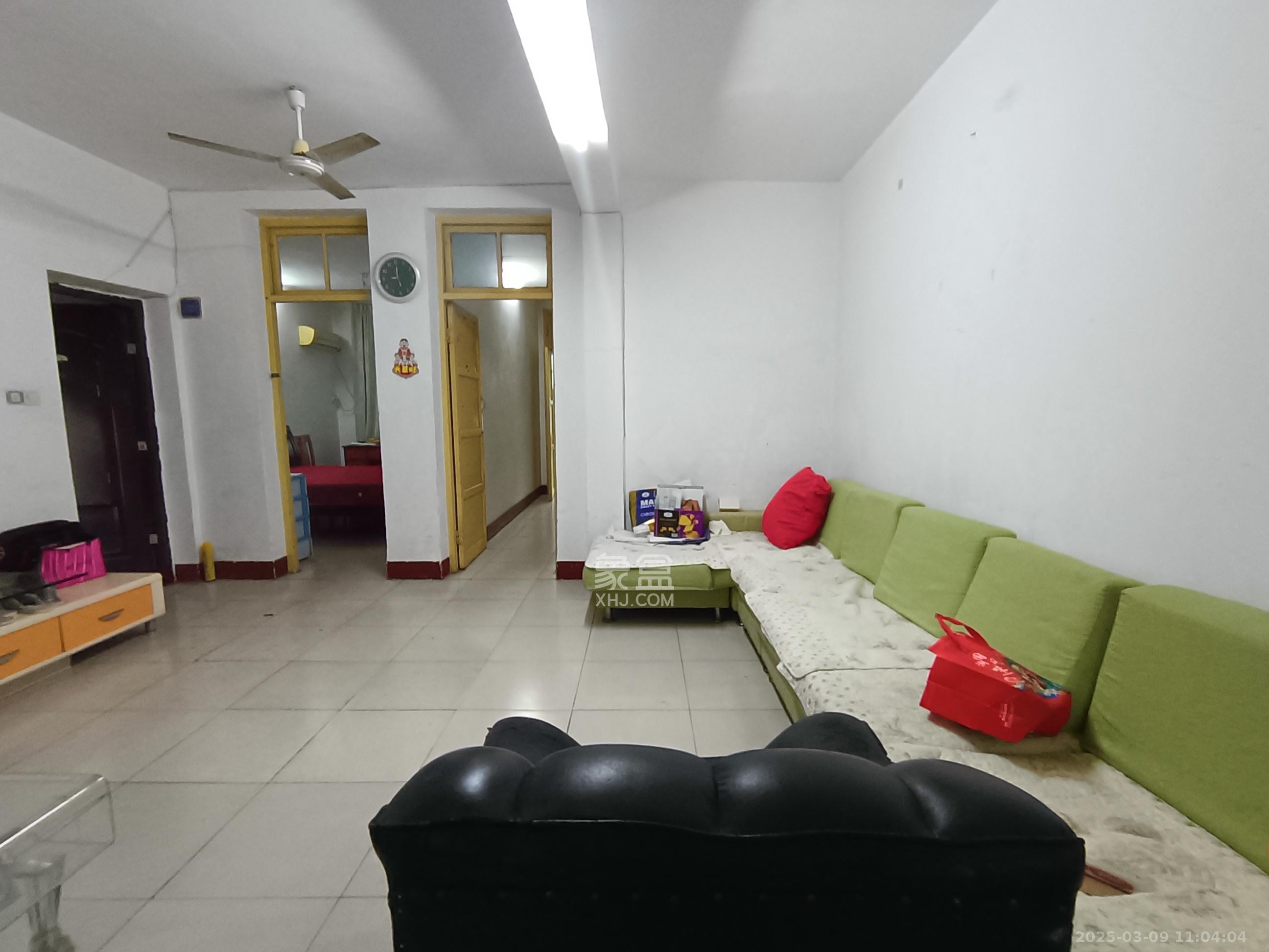 金科园  2室1厅1卫    2500.0元/月 金科园  2室1厅1卫    2500.0元/月室内图