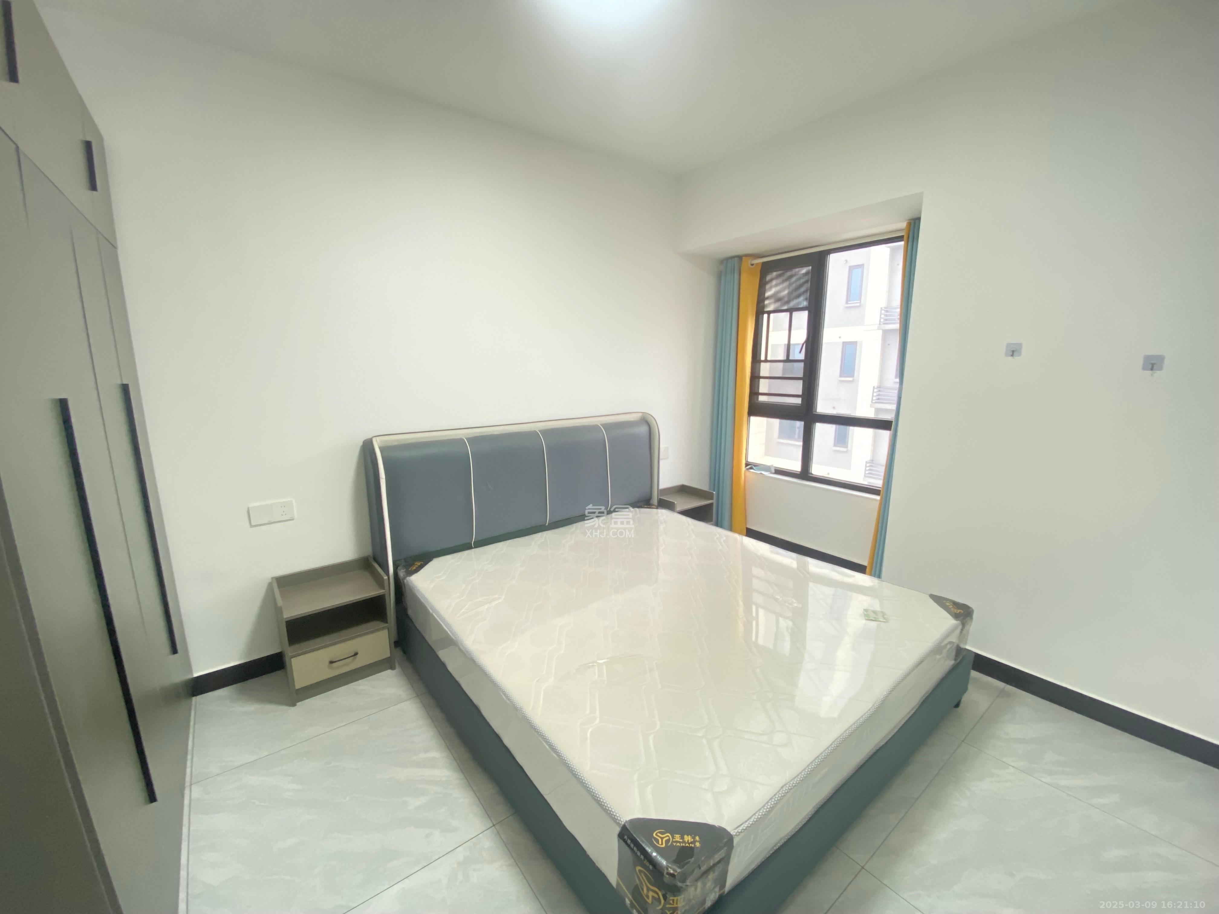 卓越青竹湖 4室2厅2卫 2200.0元/月 卓越青竹湖 4室2厅2卫 2200.0元/月室内图