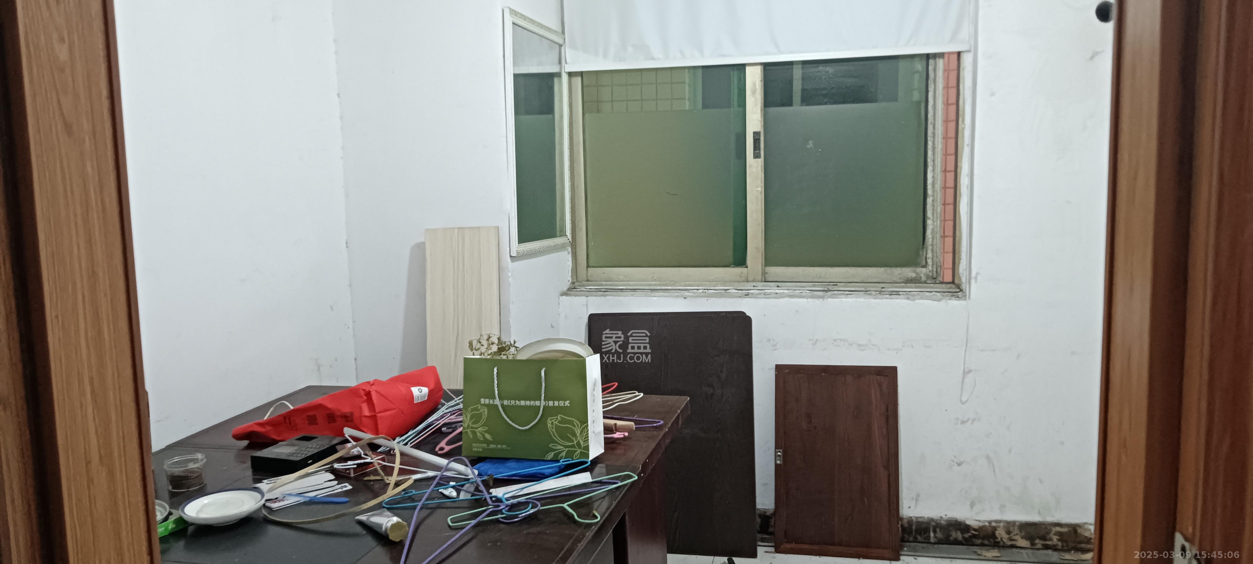 标志大厦  1室0厅0卫    3100.0元/月室内图