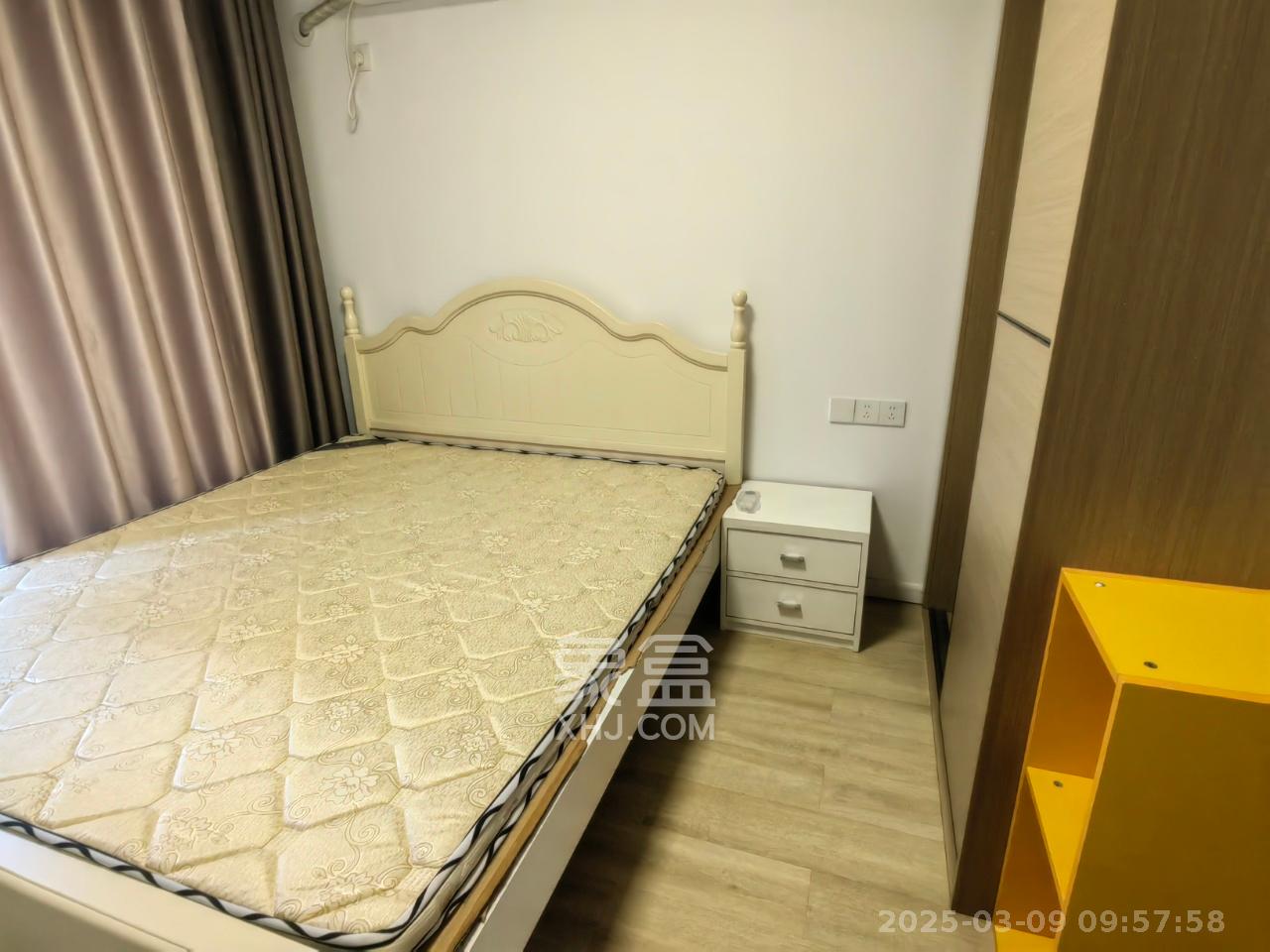 时代倾城三期 3室2厅2卫 2300.0元/月 时代倾城三期 3室2厅2卫 2300.0元/月室内图