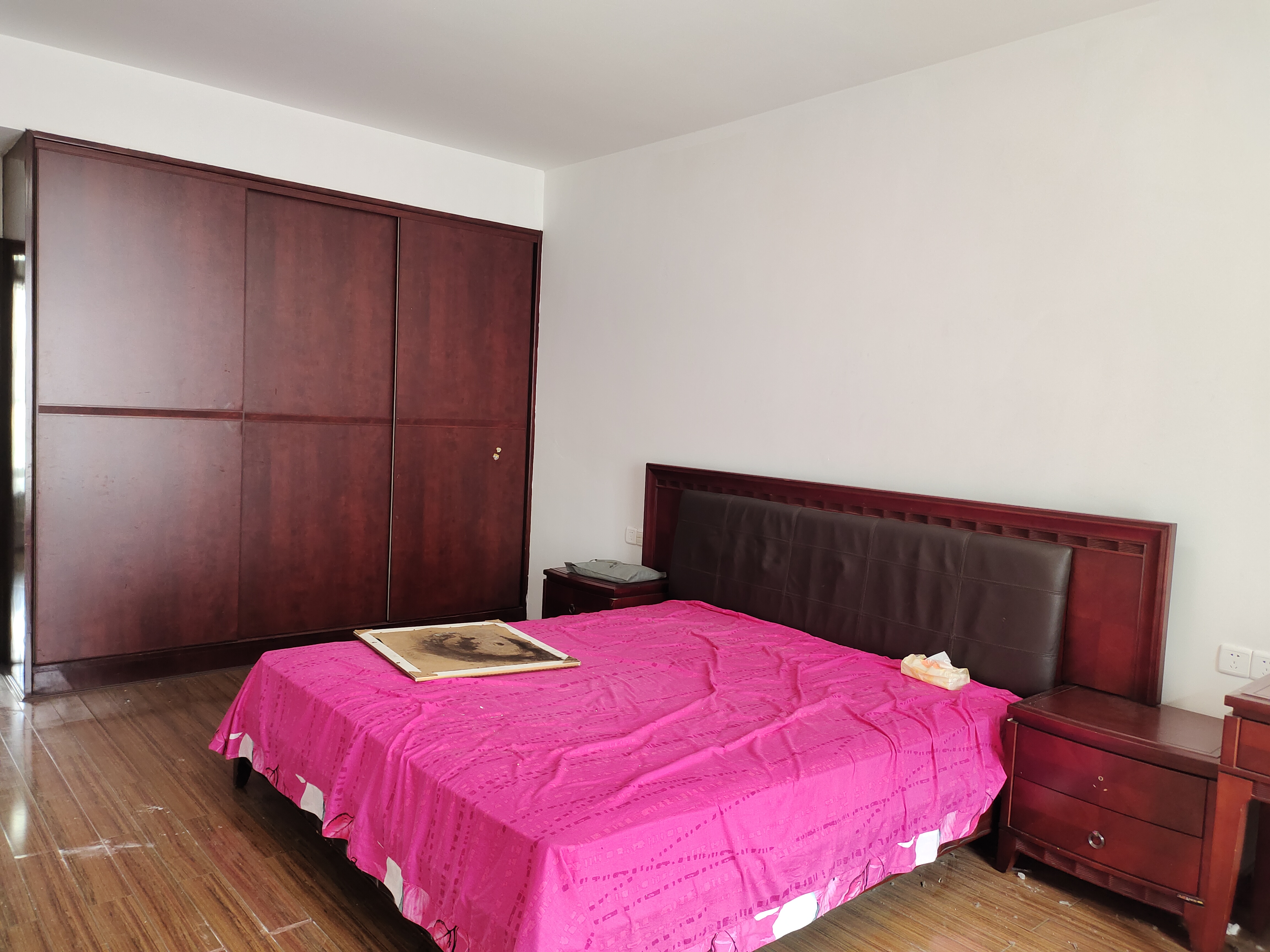 三星龙园 3室2厅2卫 67.0万 三星龙园 3室2厅2卫 67.0万卧室