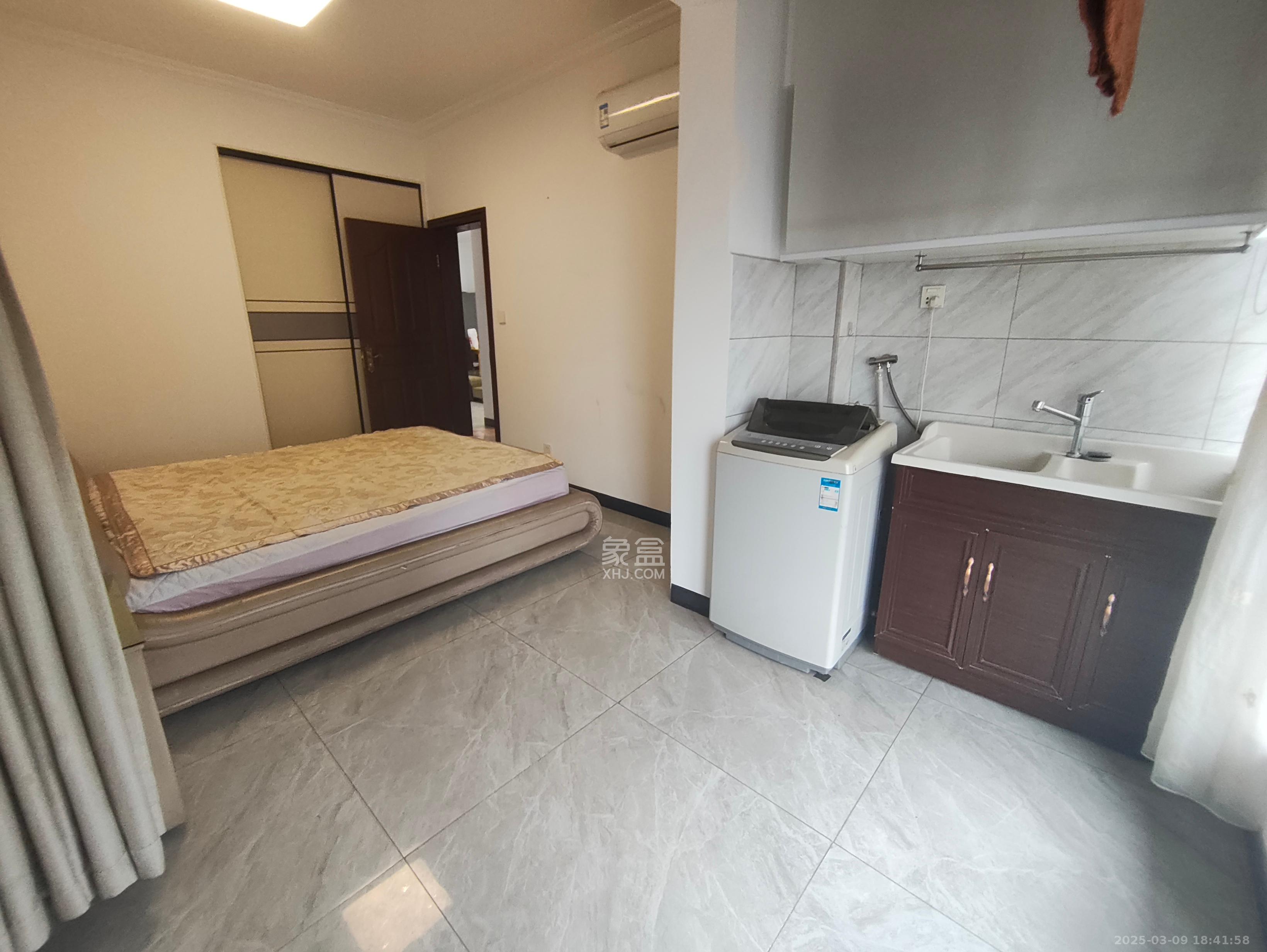 绿地海外滩一期 3室2厅0卫 2000.0元/月 绿地海外滩一期 3室2厅0卫 2000.0元/月室内图