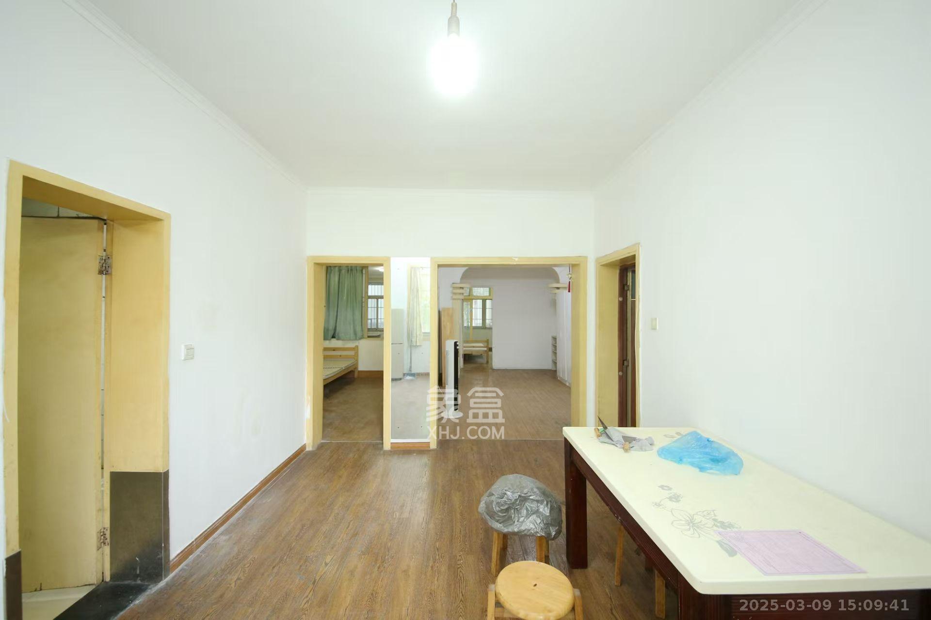 湖南省丝绸集团有限公司宿舍（人民西路288号)  3室2厅1卫   2800.00元/月室内图