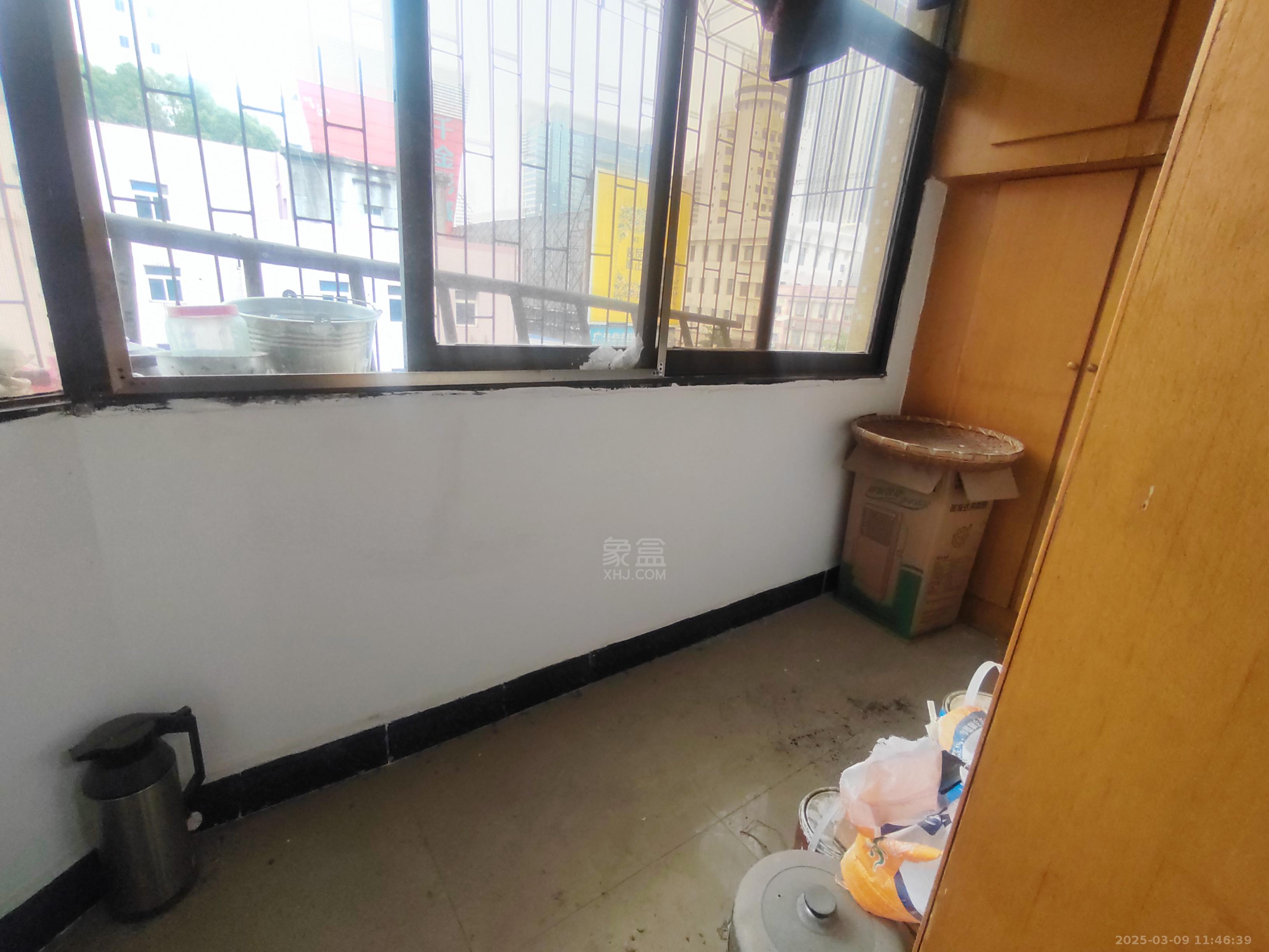 何家坳 3室1厅1卫 1200.0元/月 何家坳 3室1厅1卫 1200.0元/月室内图