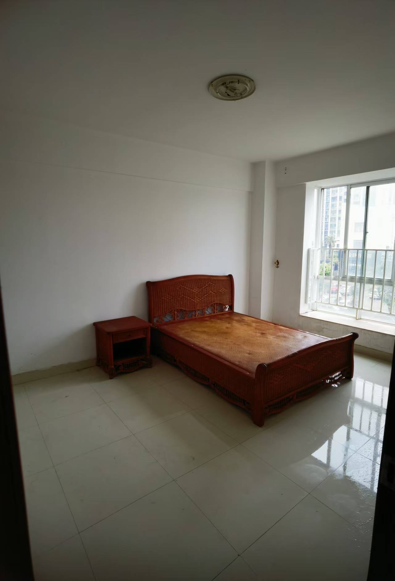 电力明园  3室2厅2卫    135.0万 电力明园  3室2厅2卫    135.0万客厅