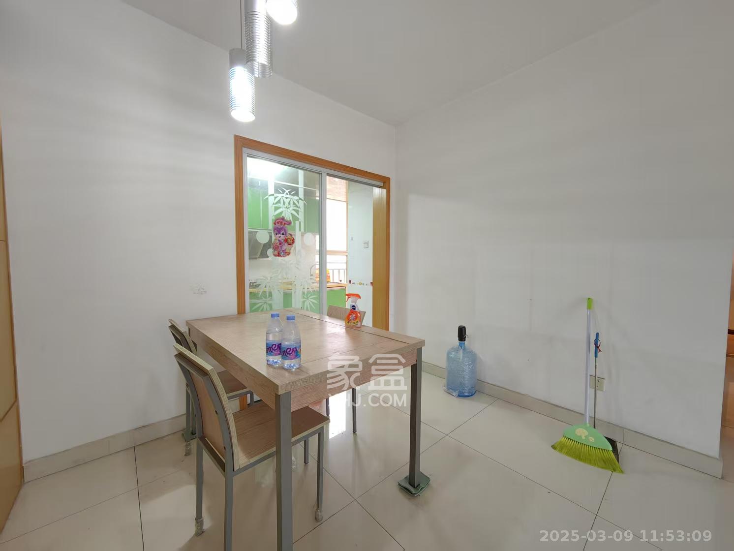 金碧文华 3室2厅2卫 2100.0元/月 金碧文华 3室2厅2卫 2100.0元/月室内图