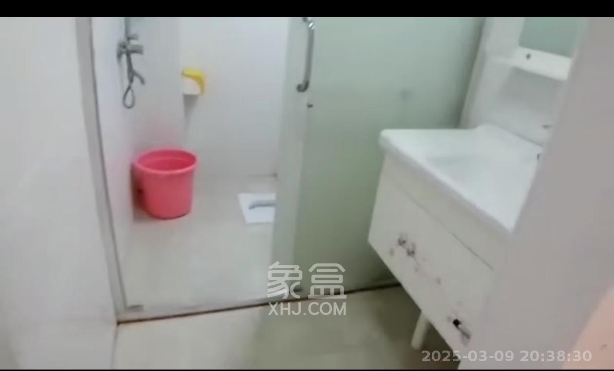 和庄  3室2厅1卫   2400.00元/月室内图