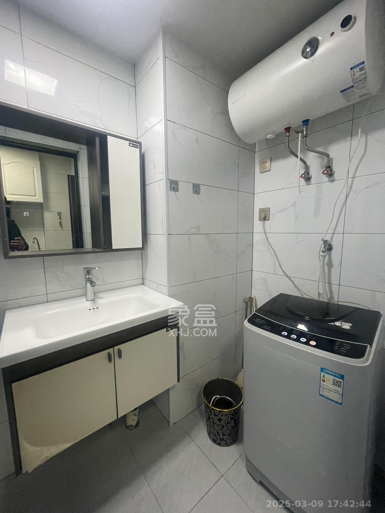 龙湖湘江星座(祺鑫星座公寓)  1室1厅1卫    1600.0元/月 龙湖湘江星座(祺鑫星座公寓)  1室1厅1卫    1600.0元/月户型图