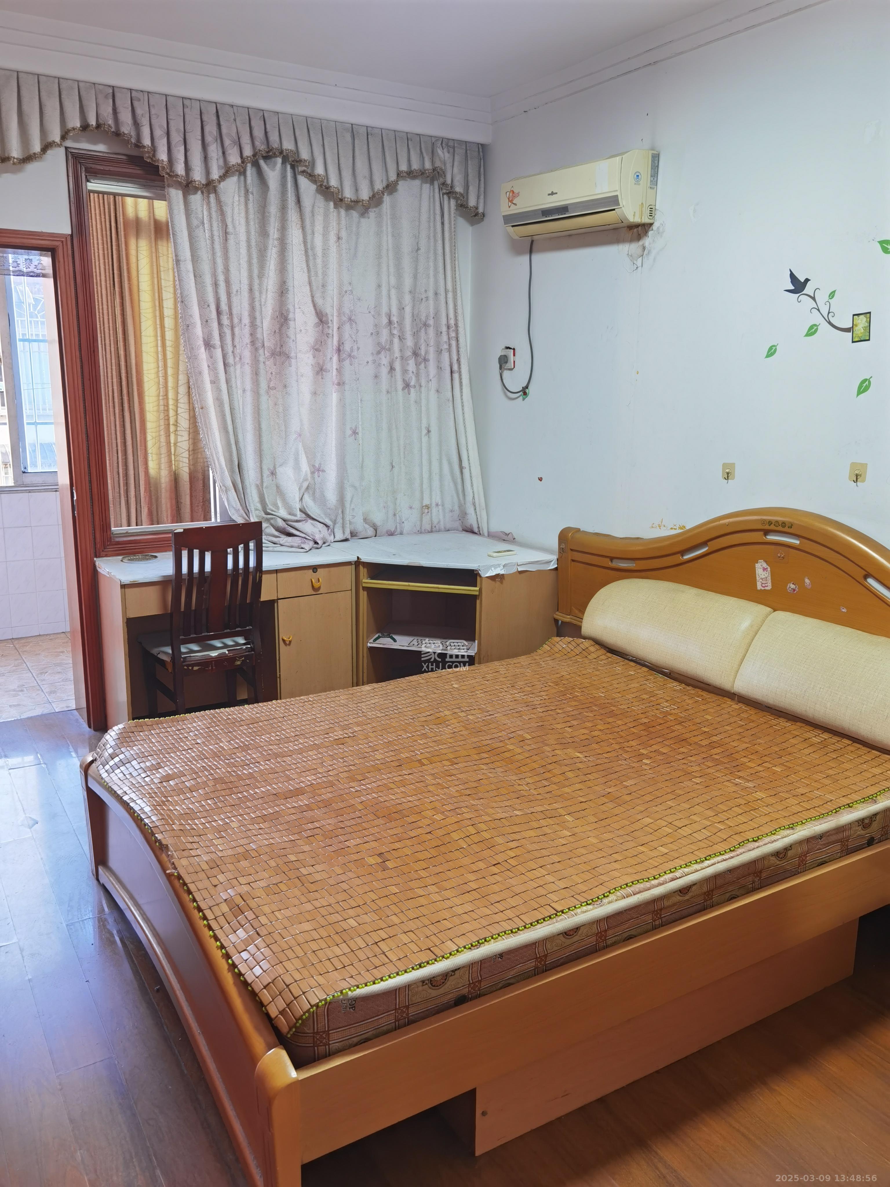 安泰新村 3室2厅1卫 2000.0元/月 安泰新村 3室2厅1卫 2000.0元/月室内图