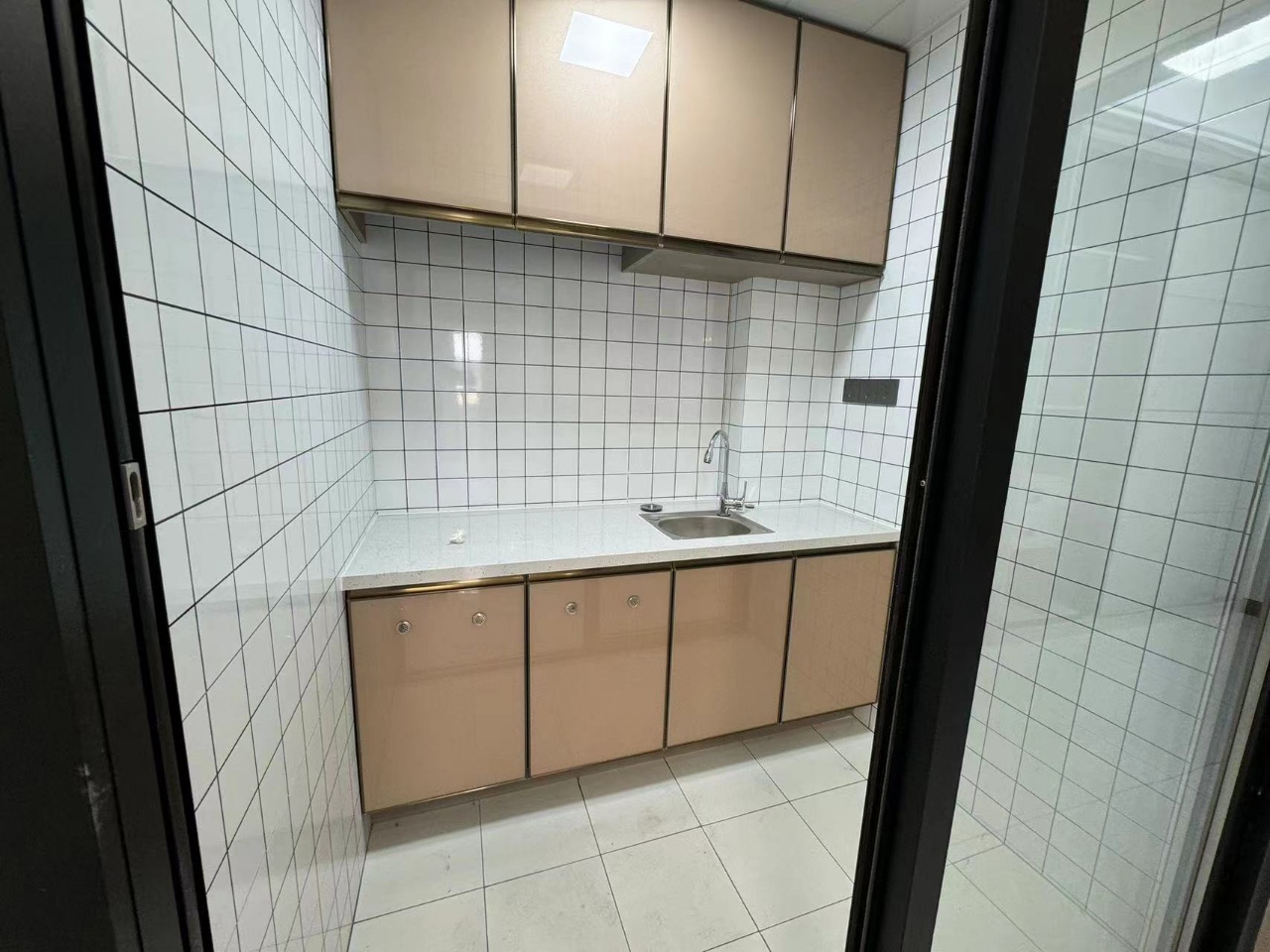 恒利大厦 1室0厅0卫 62.0万 恒利大厦 1室0厅0卫 62.0万室内图