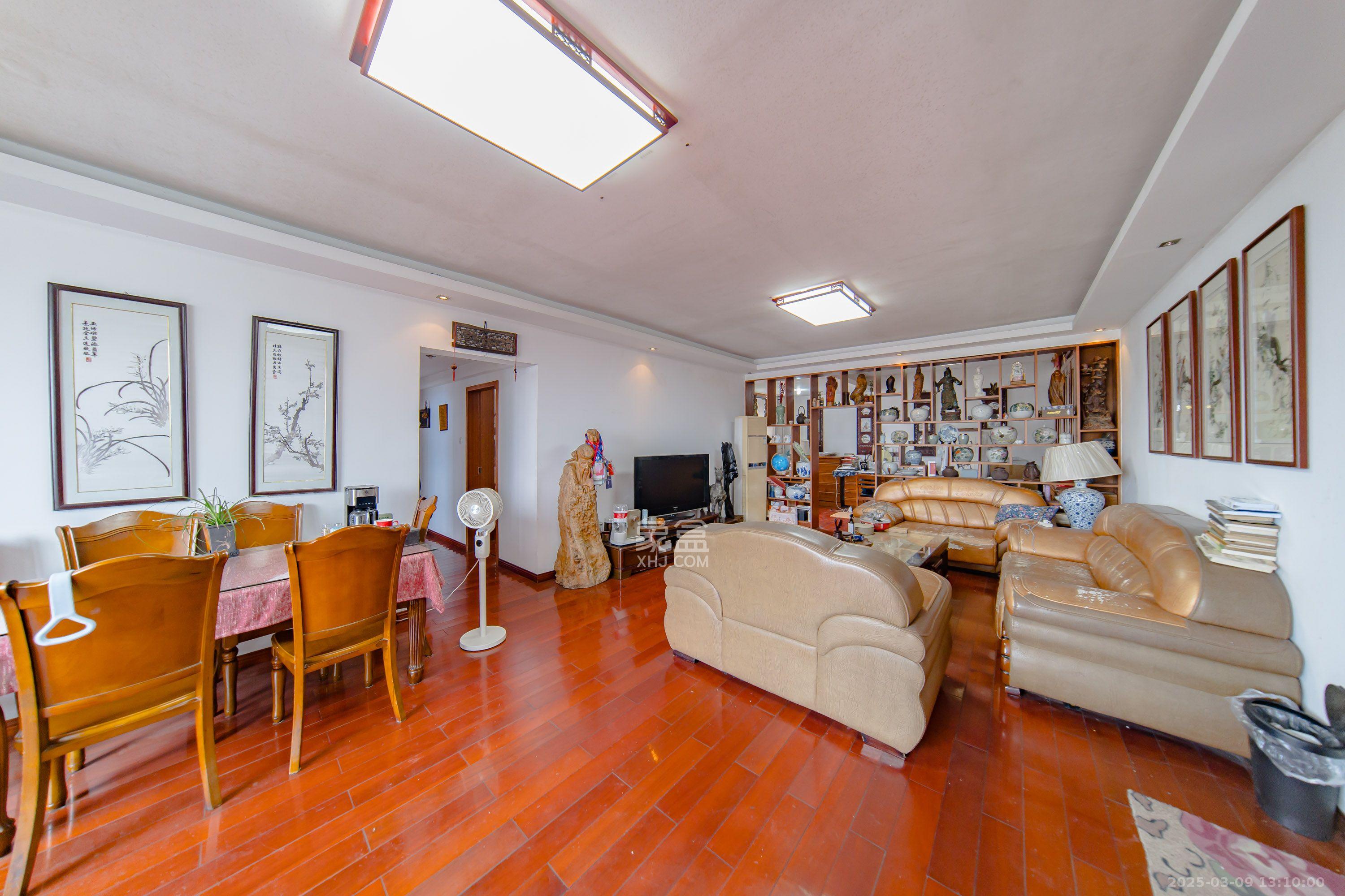 阳光100一期、四五期 5室2厅2卫 3000.0元/月 阳光100一期、四五期 5室2厅2卫 3000.0元/月室内图