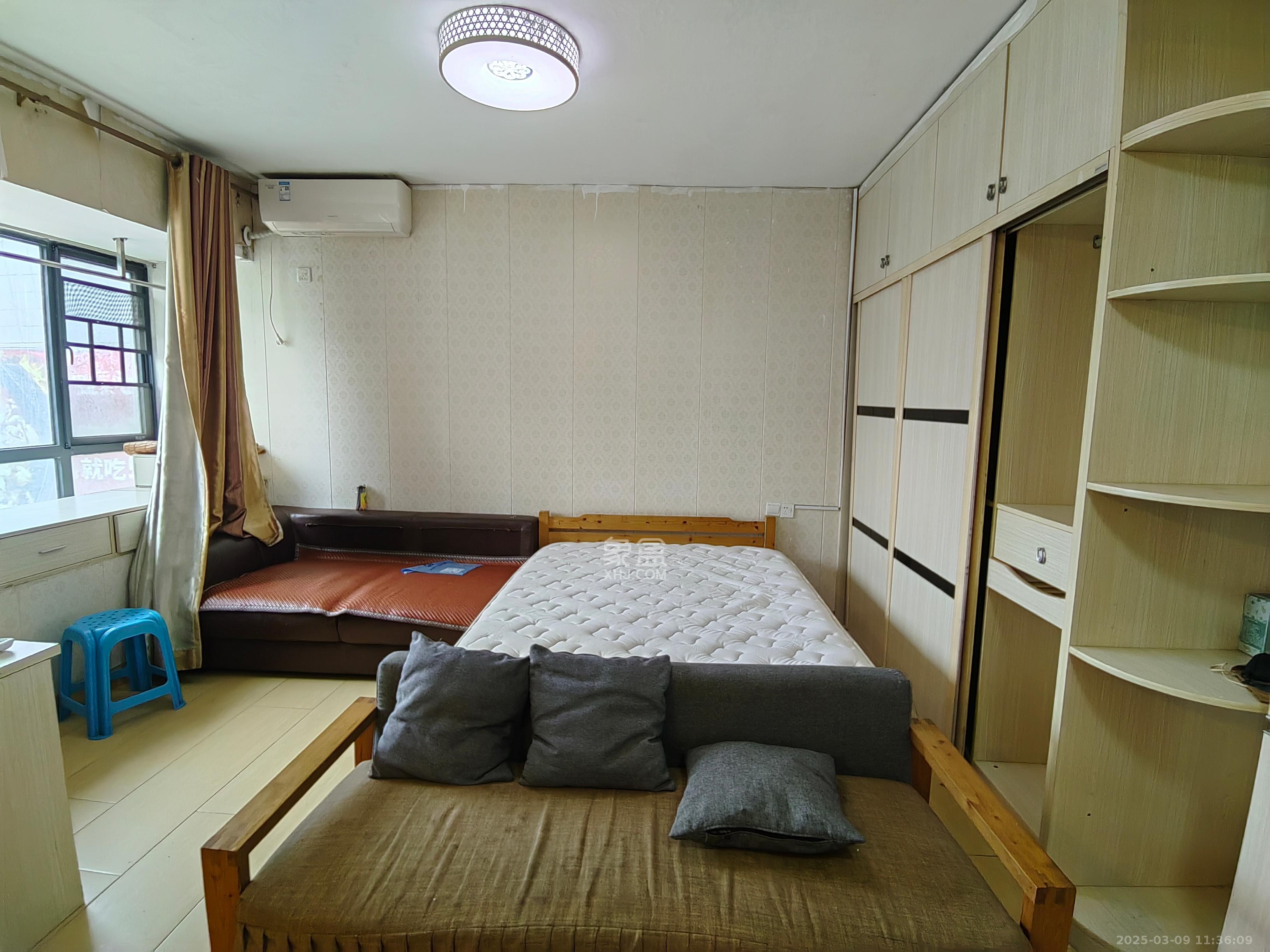 中信城市广场(中信新城一期) 1室0厅1卫 1300.0元/月 中信城市广场(中信新城一期) 1室0厅1卫 1300.0元/月室内图