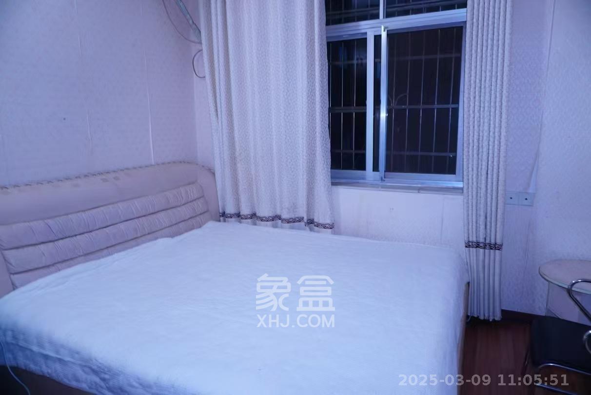 省卫生厅机关大院 3室2厅1卫 2700.0元/月 省卫生厅机关大院 3室2厅1卫 2700.0元/月室内图