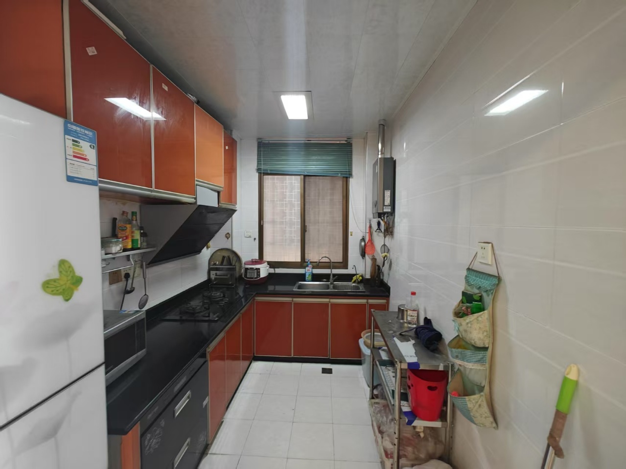 三元大市场 3室2厅2卫 50.0万 三元大市场 3室2厅2卫 50.0万客厅