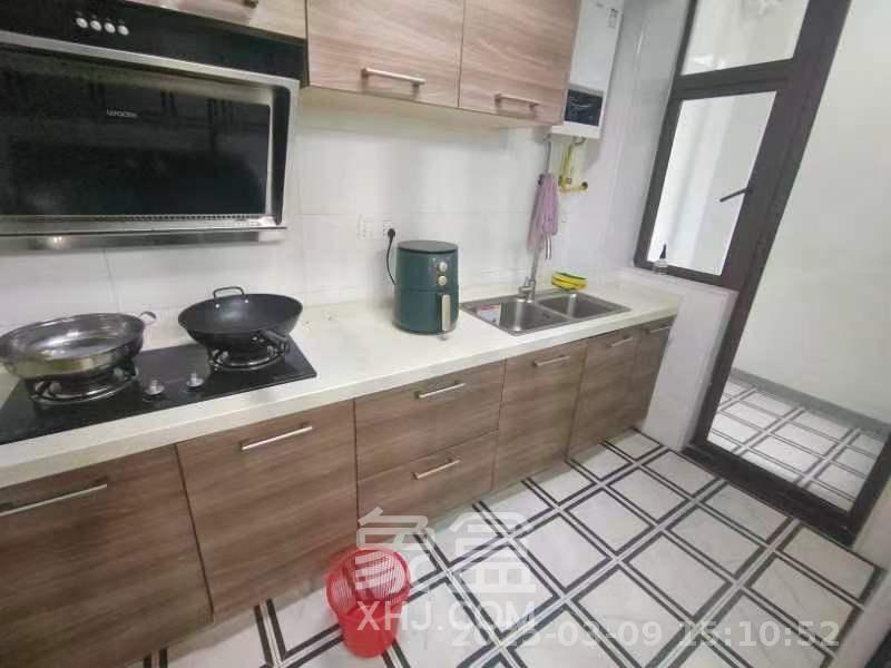 惟盛园  4室2厅2卫   3300.00元/月室内图